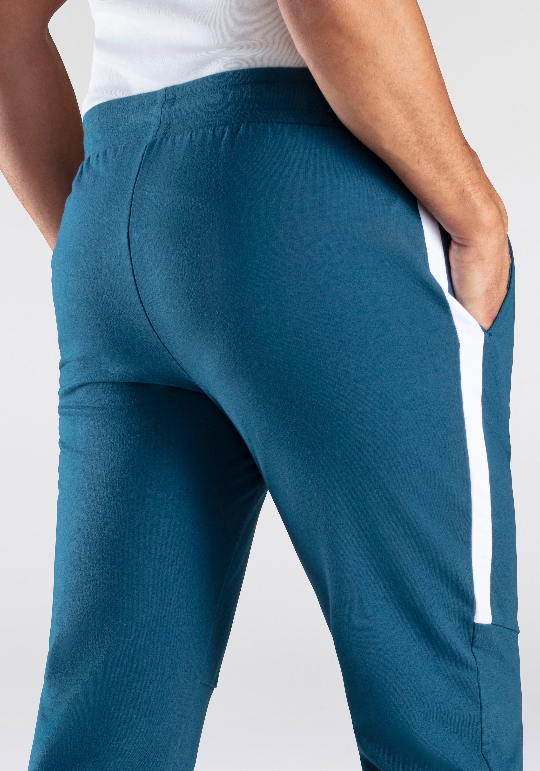 Bench. Loungewear Sweathose  mit Bündchen am Beinabschluss