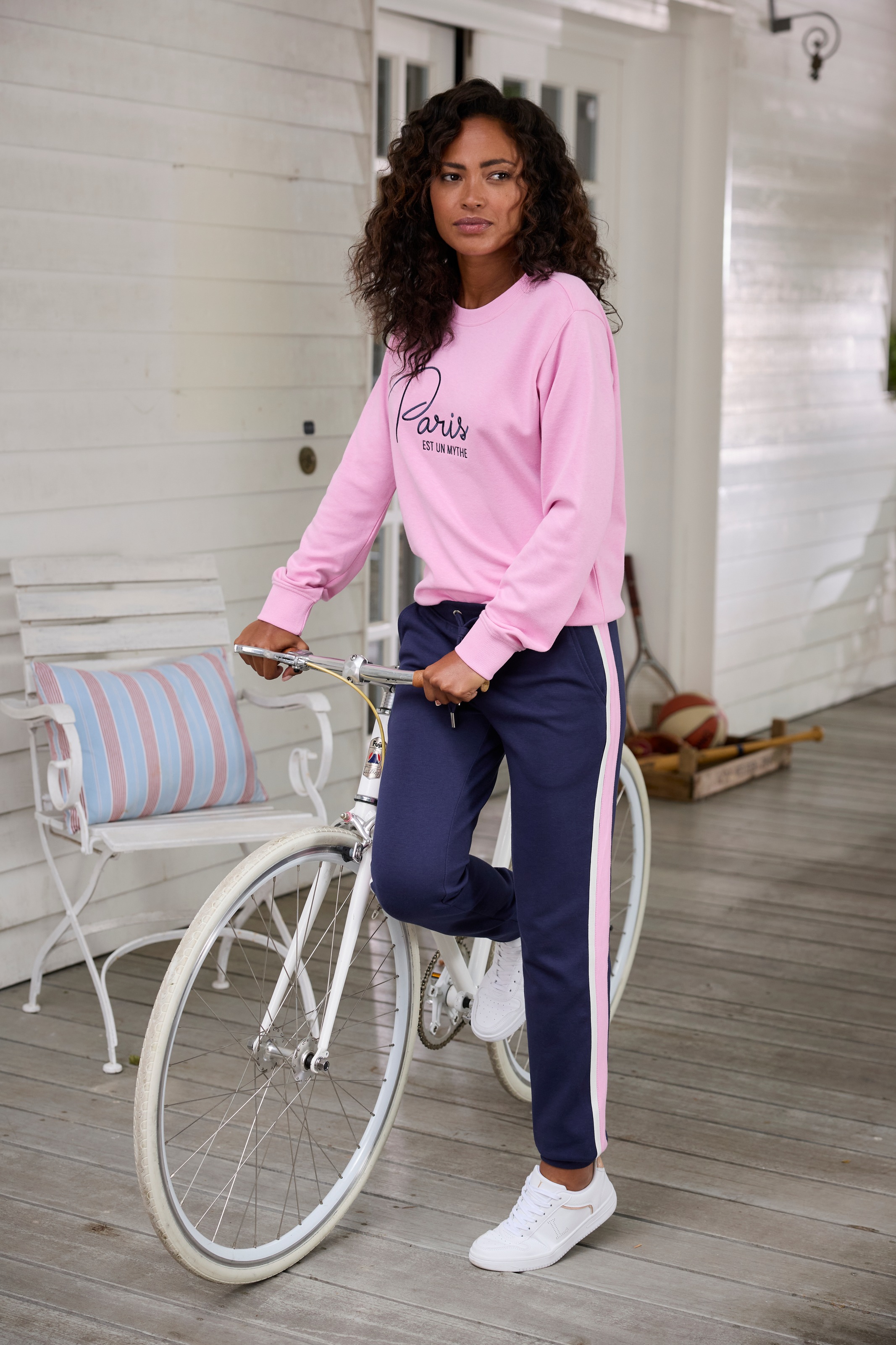 Vivance Sweatpants, (1 tlg.), Sweathose mit kontrast Einsätzen, Loungeanzug