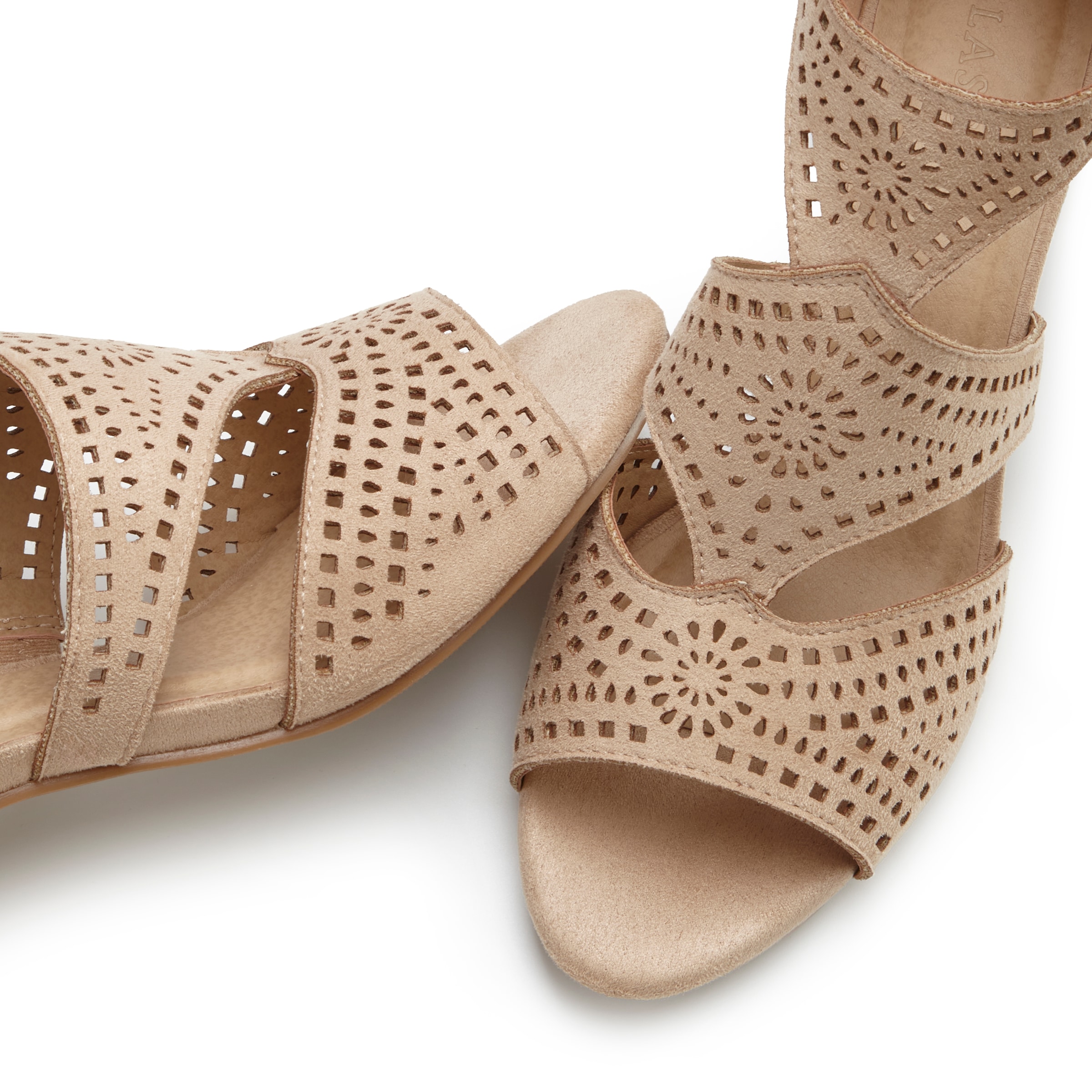 LASCANA Riemchensandalette »Sommerschuh,«  mit Blockabsatz VEGAN