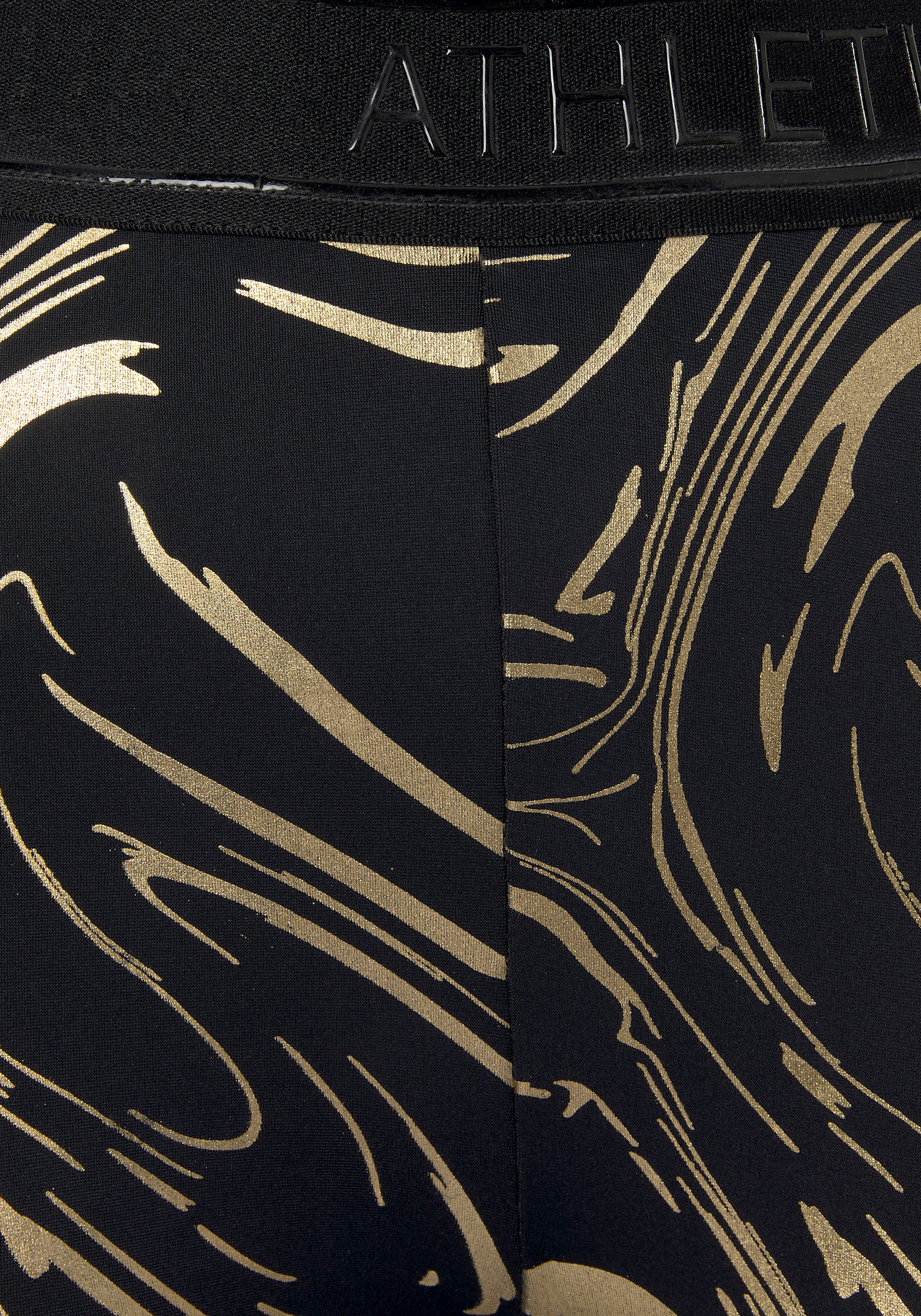 LASCANA ACTIVE Funktionsshorts, mit glänzendem 3D Schriftzug auf dem Bund