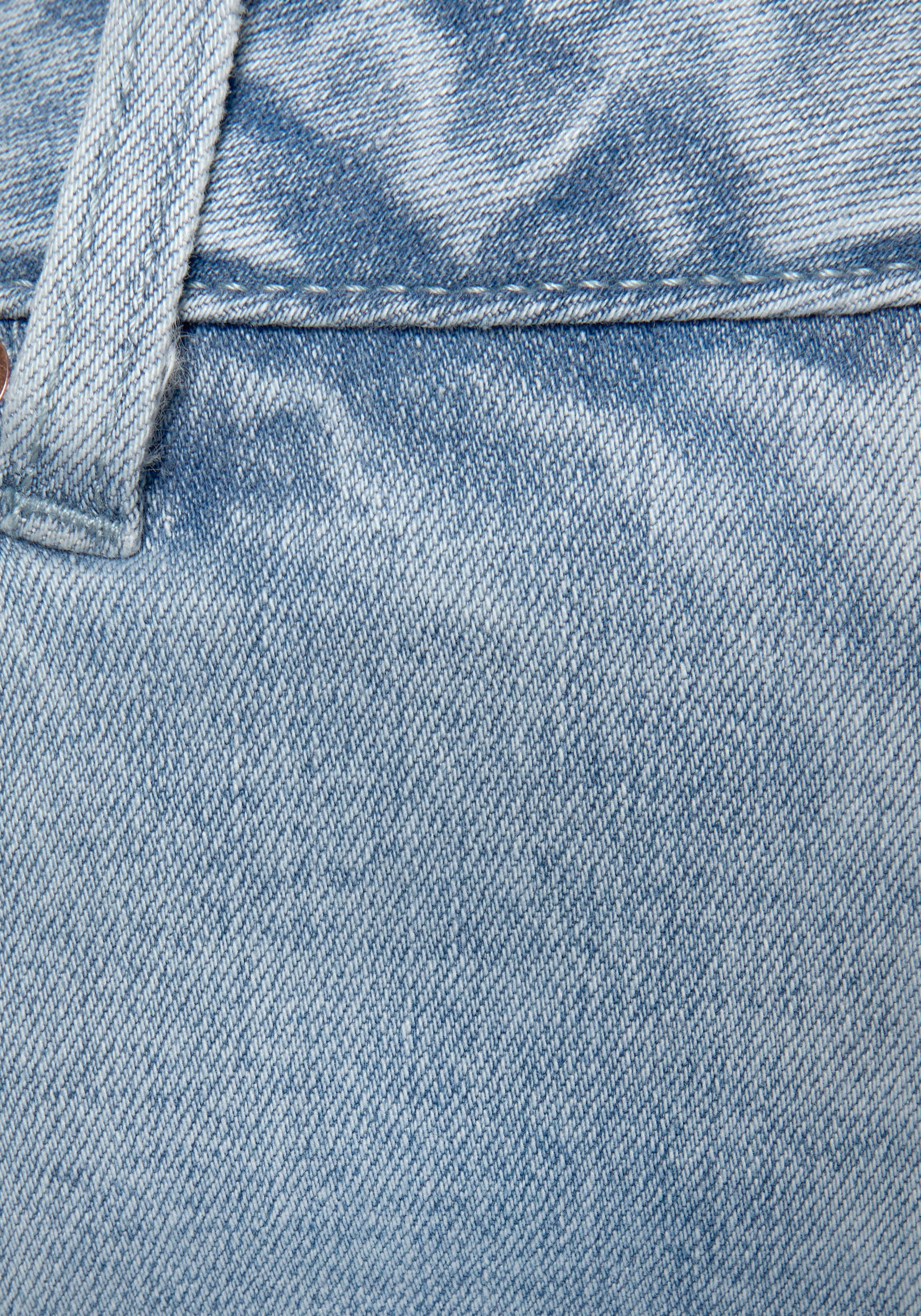 Buffalo Weite Jeans, mit leicht ausgefranstem Beinabschluss, Culotte Jeans in 7/8-Länge
