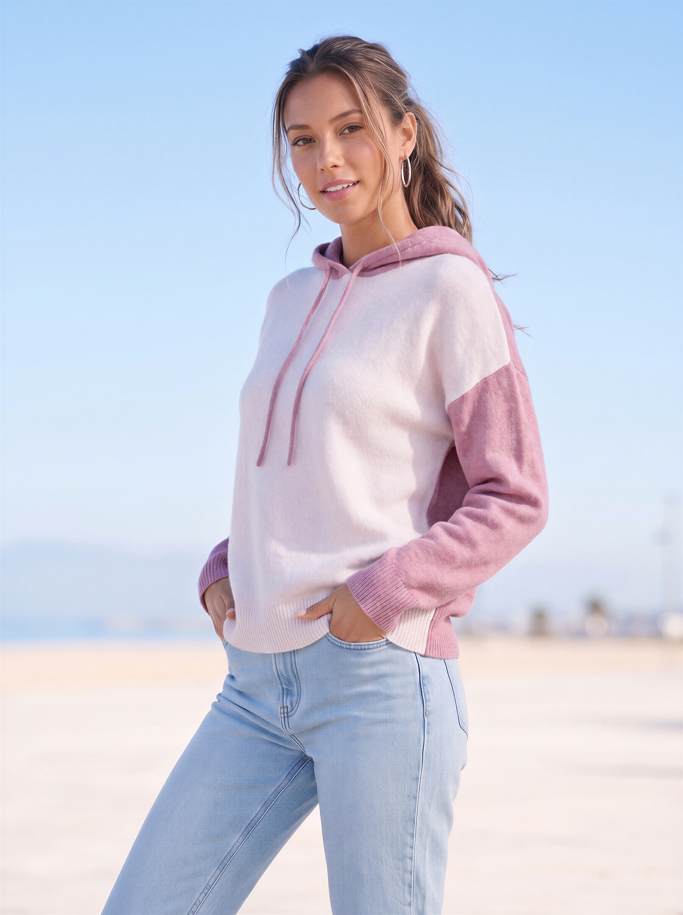 Vivance Kapuzenpullover »in lässiger Colorblock-Optik aus softer Strickware« Pullover mit Kapuze, Kuschelpullover, locker und kaschierender Schnitt