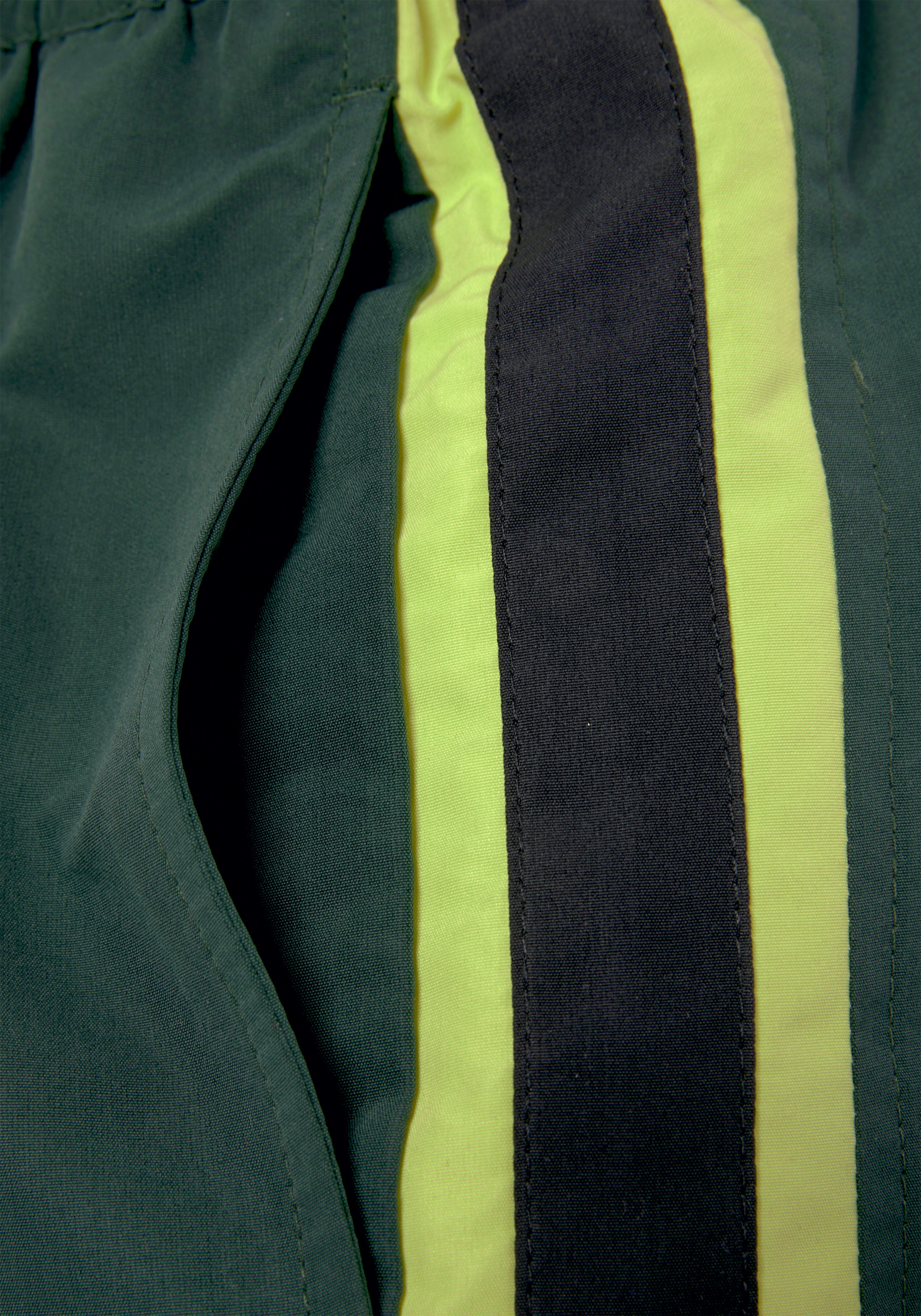 Buffalo Badeshorts, mit kontrastfarbenen Details