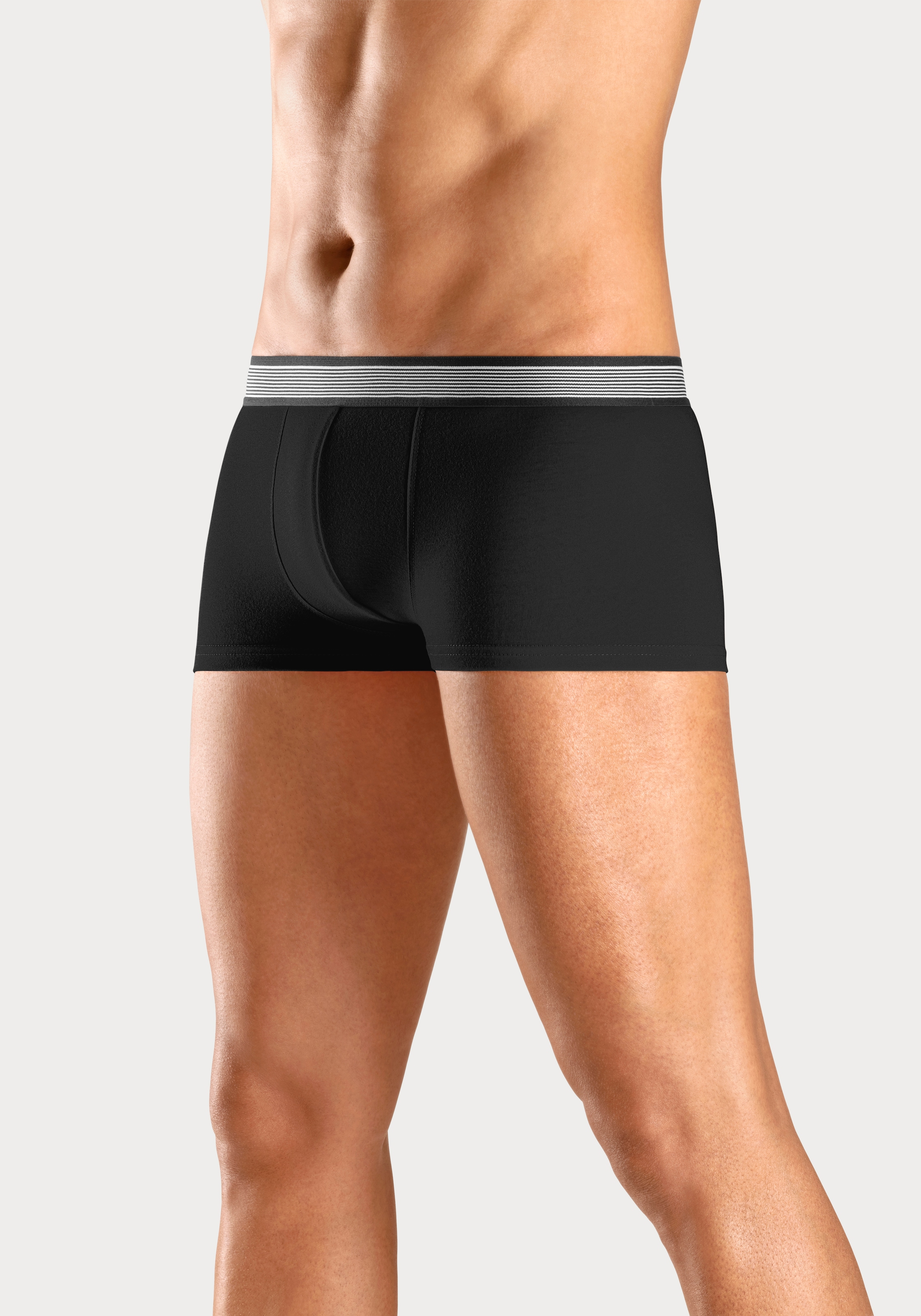 H.I.S Hipster, (Packung, 4 St.), knapp sitzende Boxershorts aus Baumwollmischung