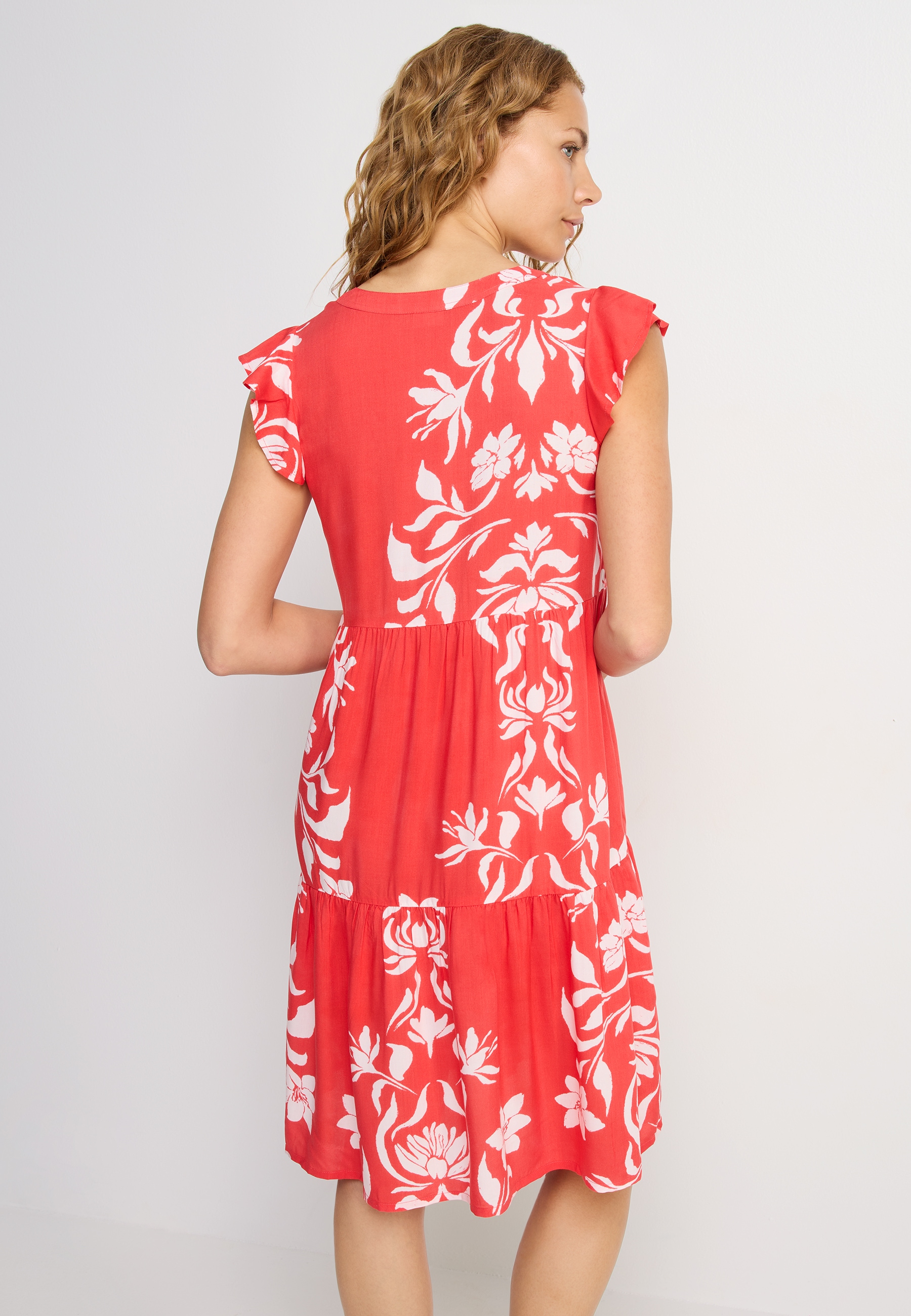 LASCANA Sommerkleid mit Blumenprint und süßen Flügelärmeln, Sommerkleid, Strandkleid