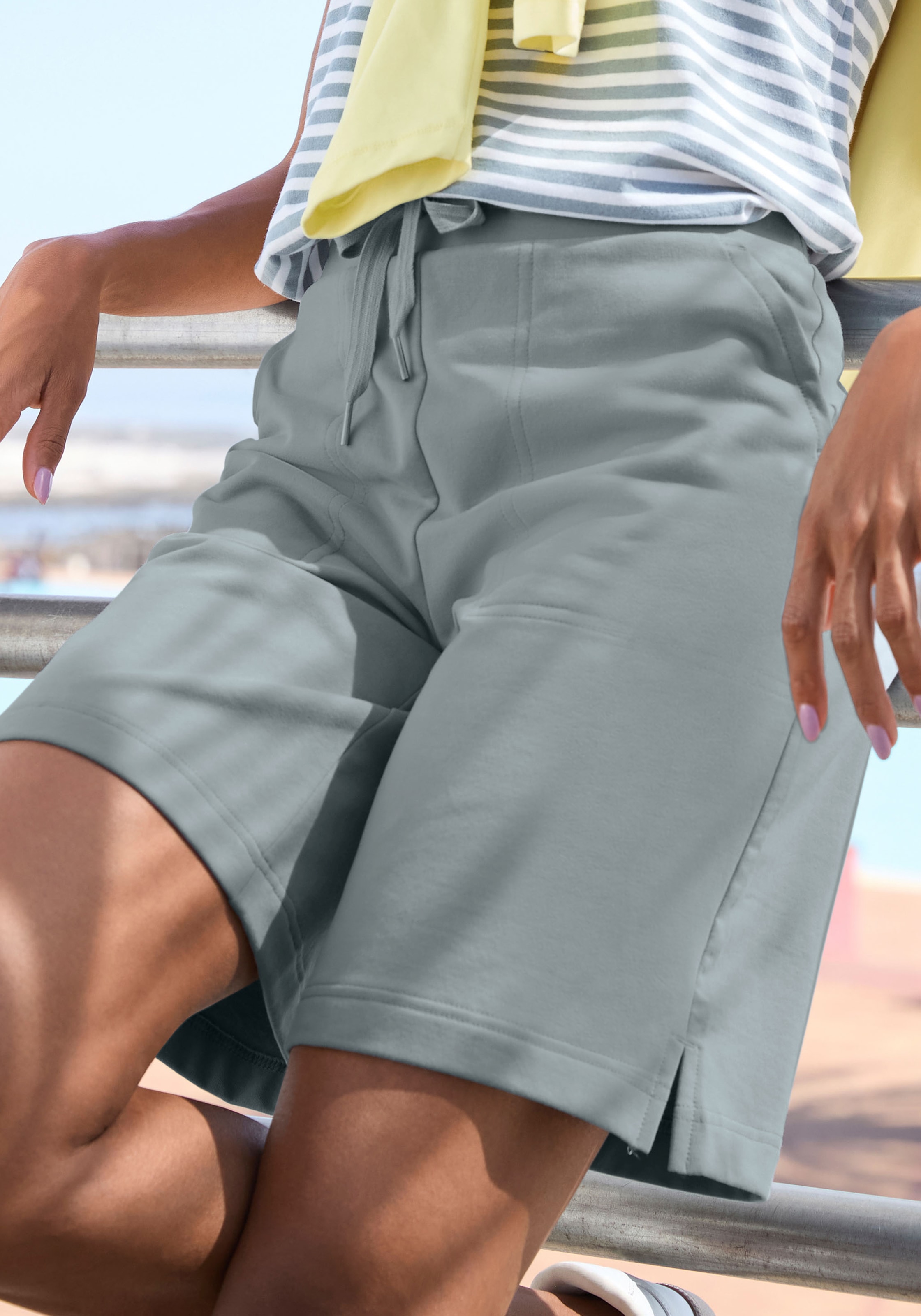 Elbsand Sweatshorts »Vivi«  mit Logodruck auf der Gesäßtasche