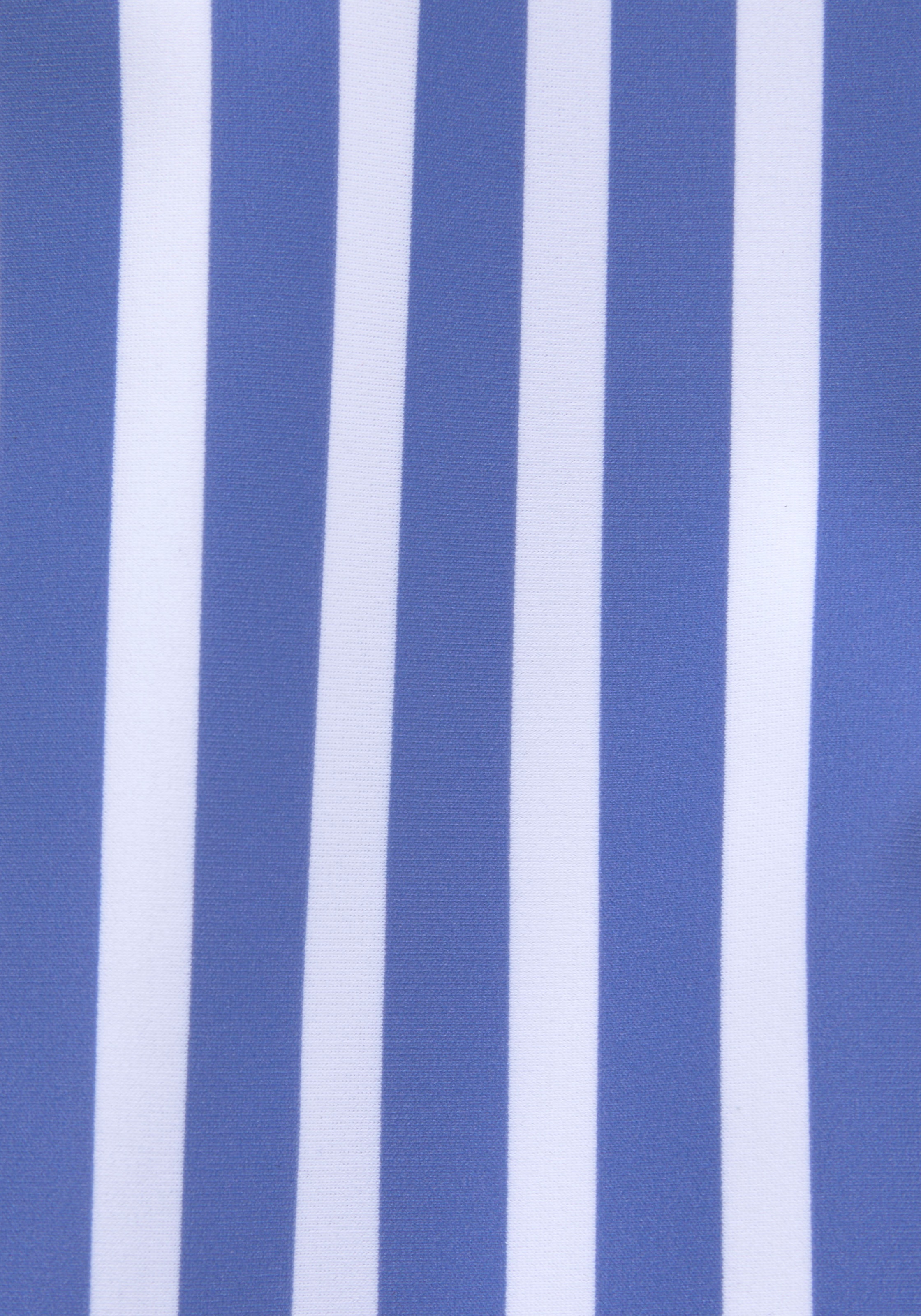 Bench. Badeanzug mit trendigem Streifendesign