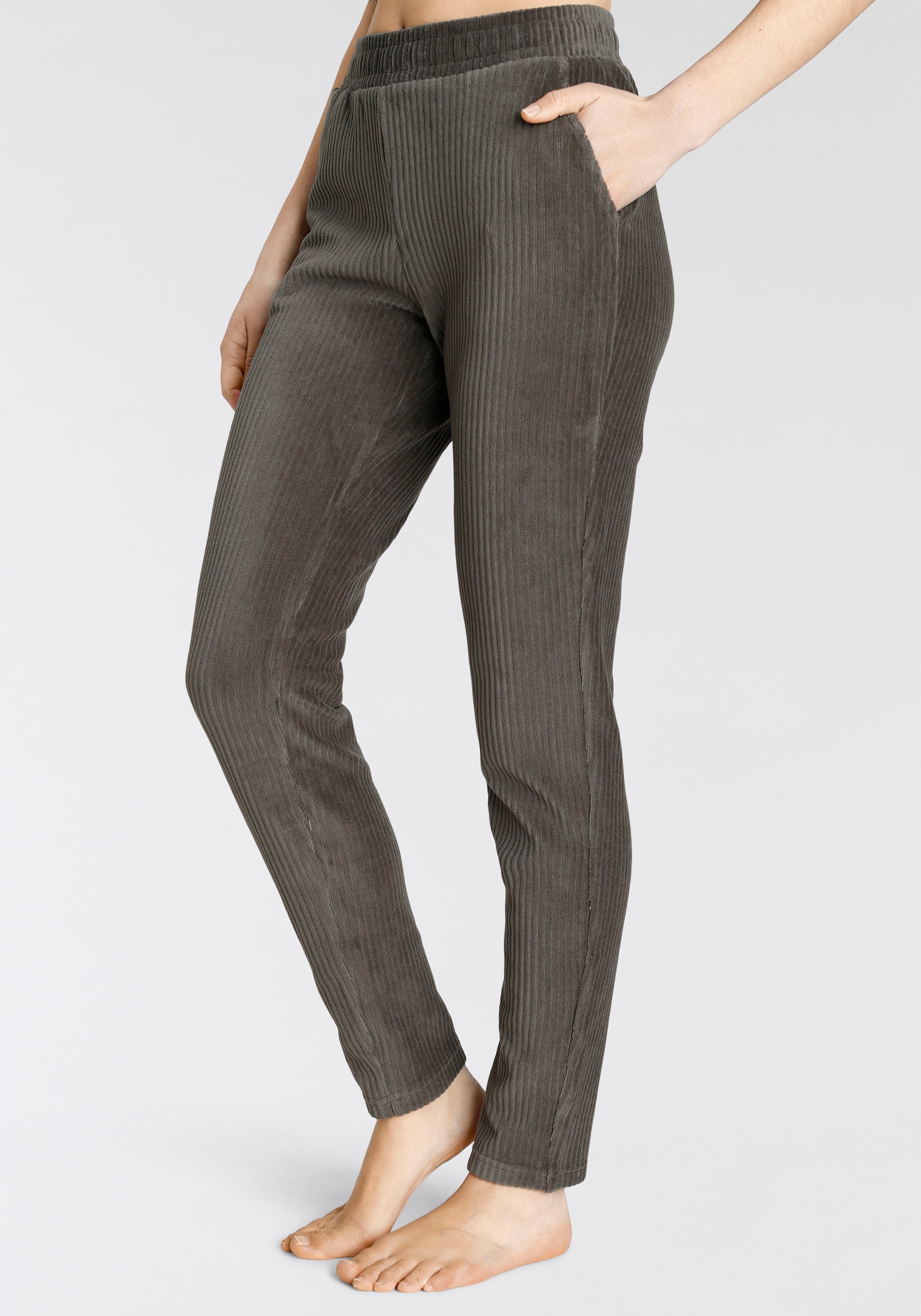 Vivance Cordschlupfhose, mit bequemen Bündchen und breite Cord Struktur