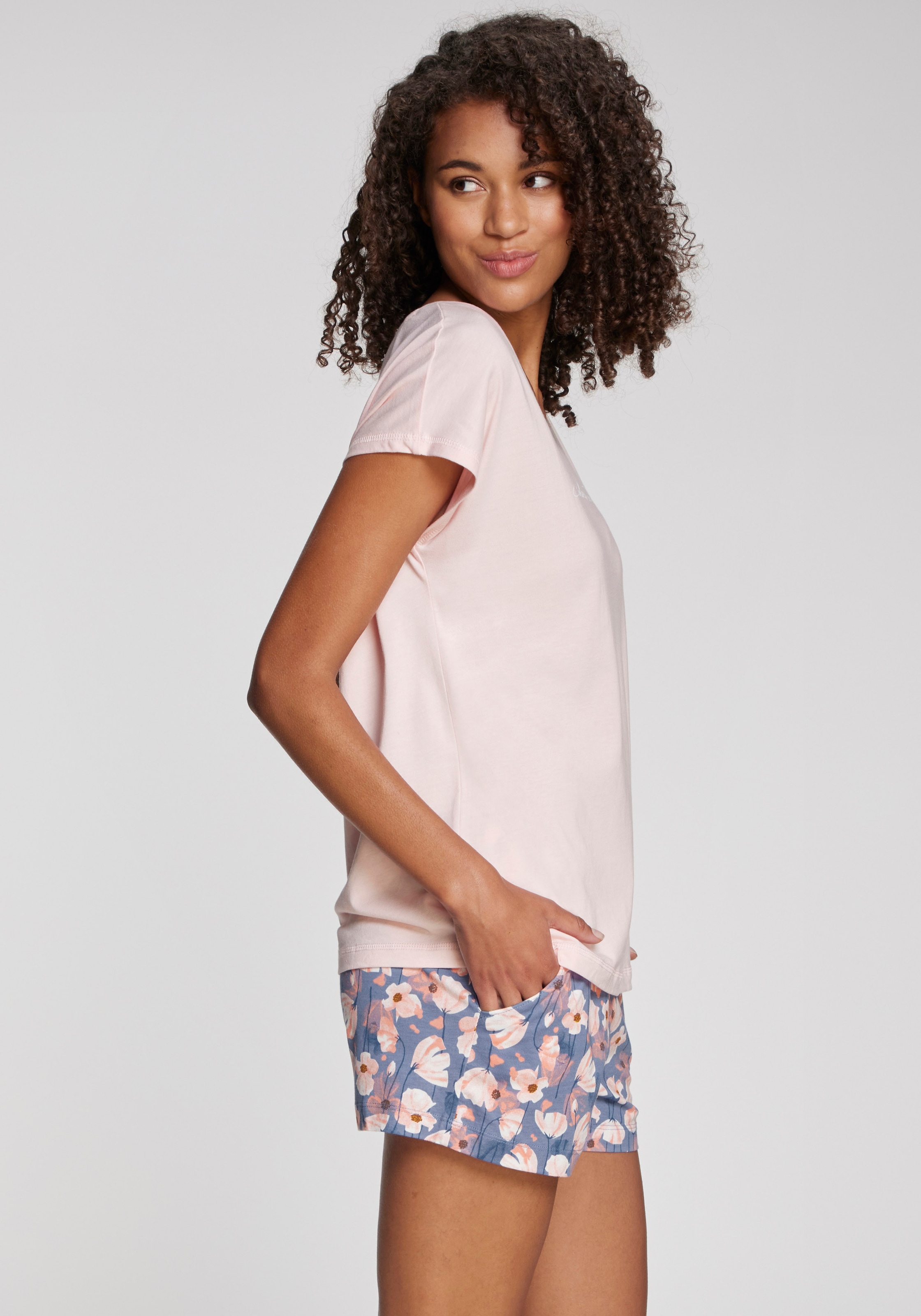 Vivance Dreams T-Shirt, Mit kleinem Frontprint