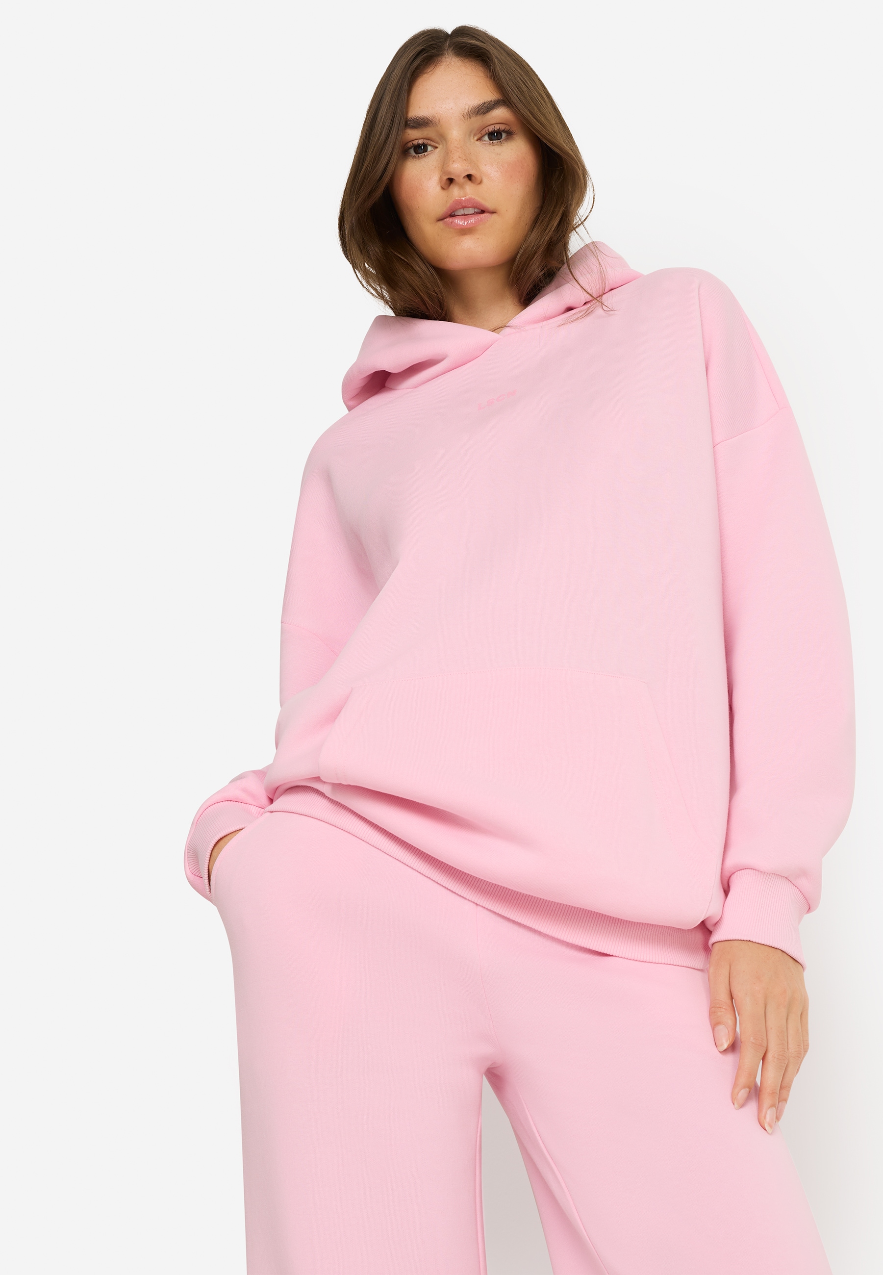 LSCN by LASCANA Hoodie , mit aufgesetzter Kängurutasche
