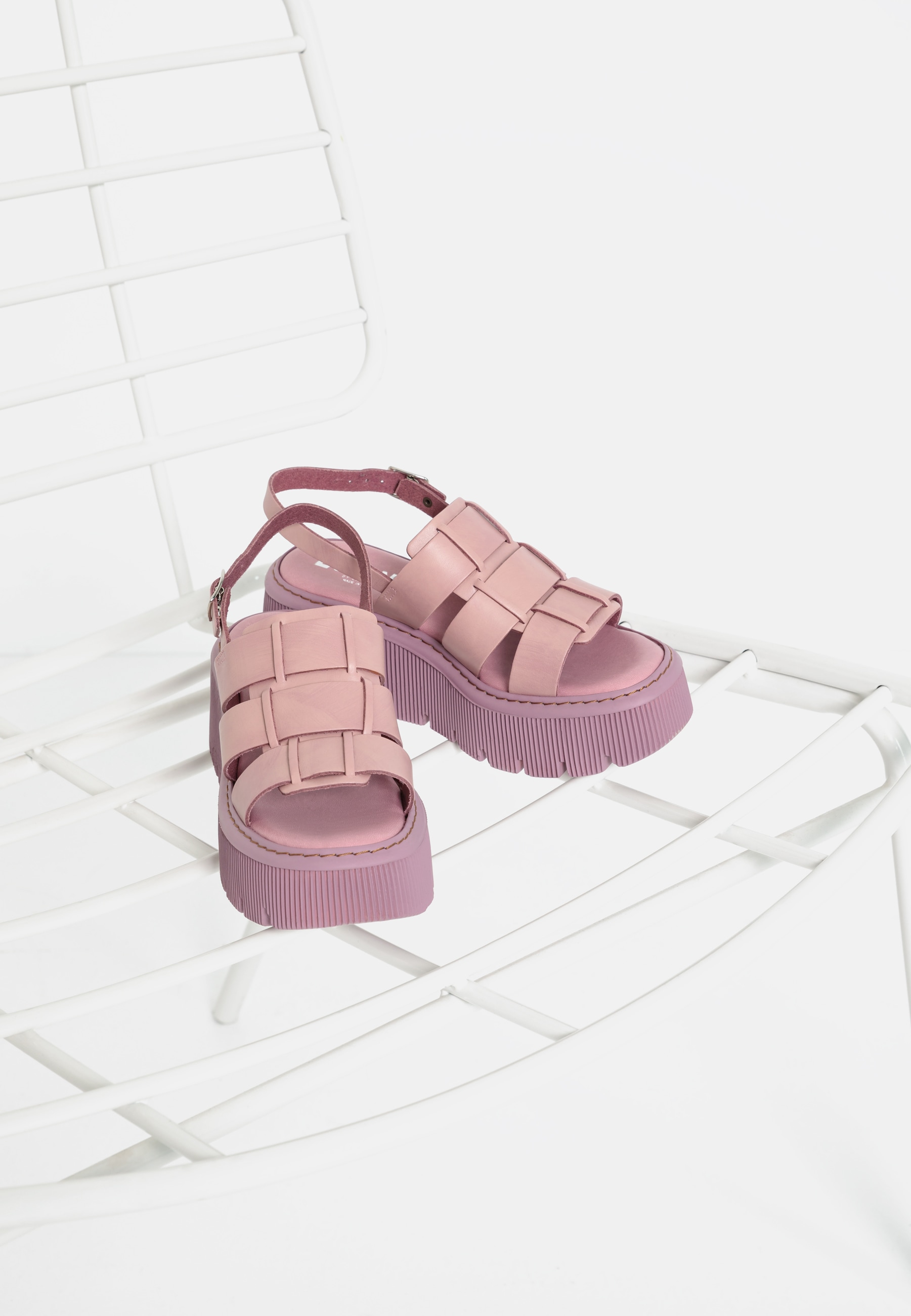 LSCN by LASCANA Sandalette »Sommerschuh«, Sandale, Sommerschuh, Pantolette aus Leder mit Plateau