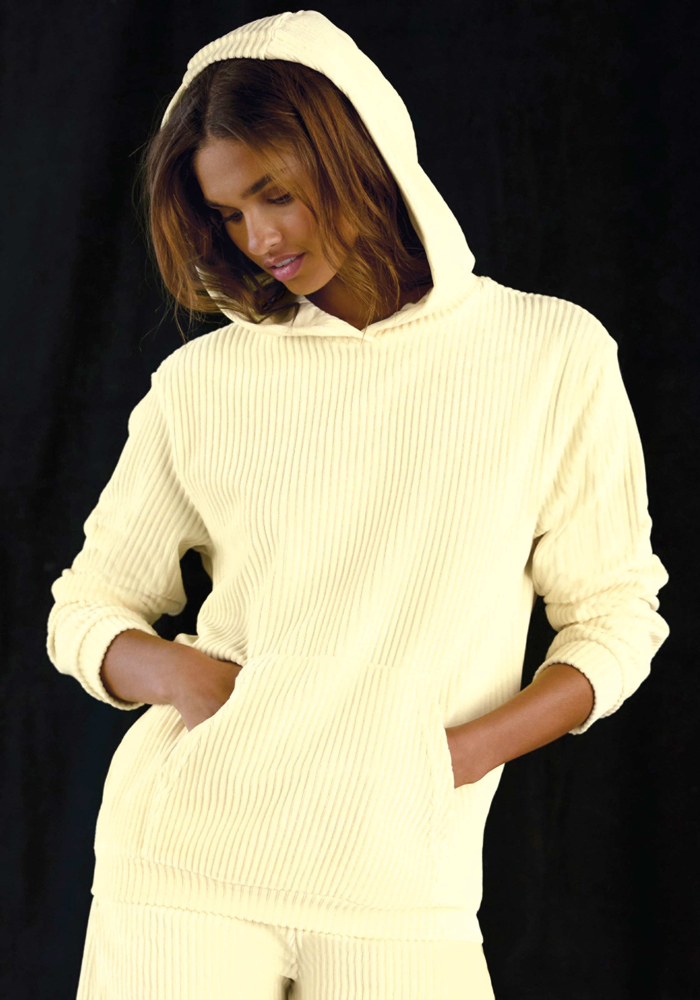 Buffalo Kapuzenpullover mit weicher Cord-Struktur