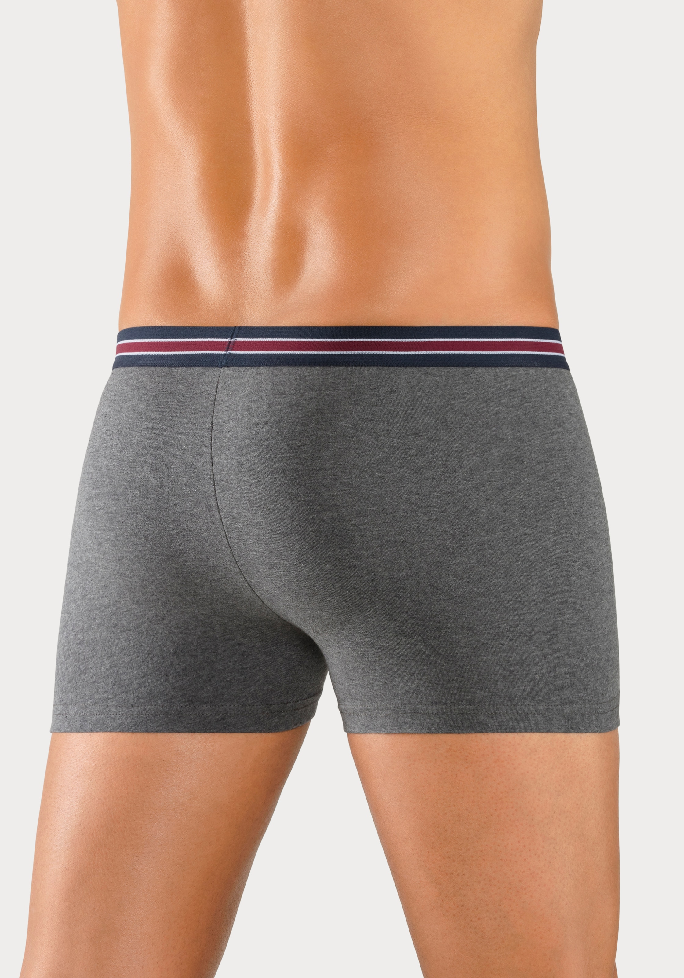 Bench. Boxer »Boxershorts für Herren«, (Packung, 4 St.), Unterhosen mit seitlichem Logo Druck