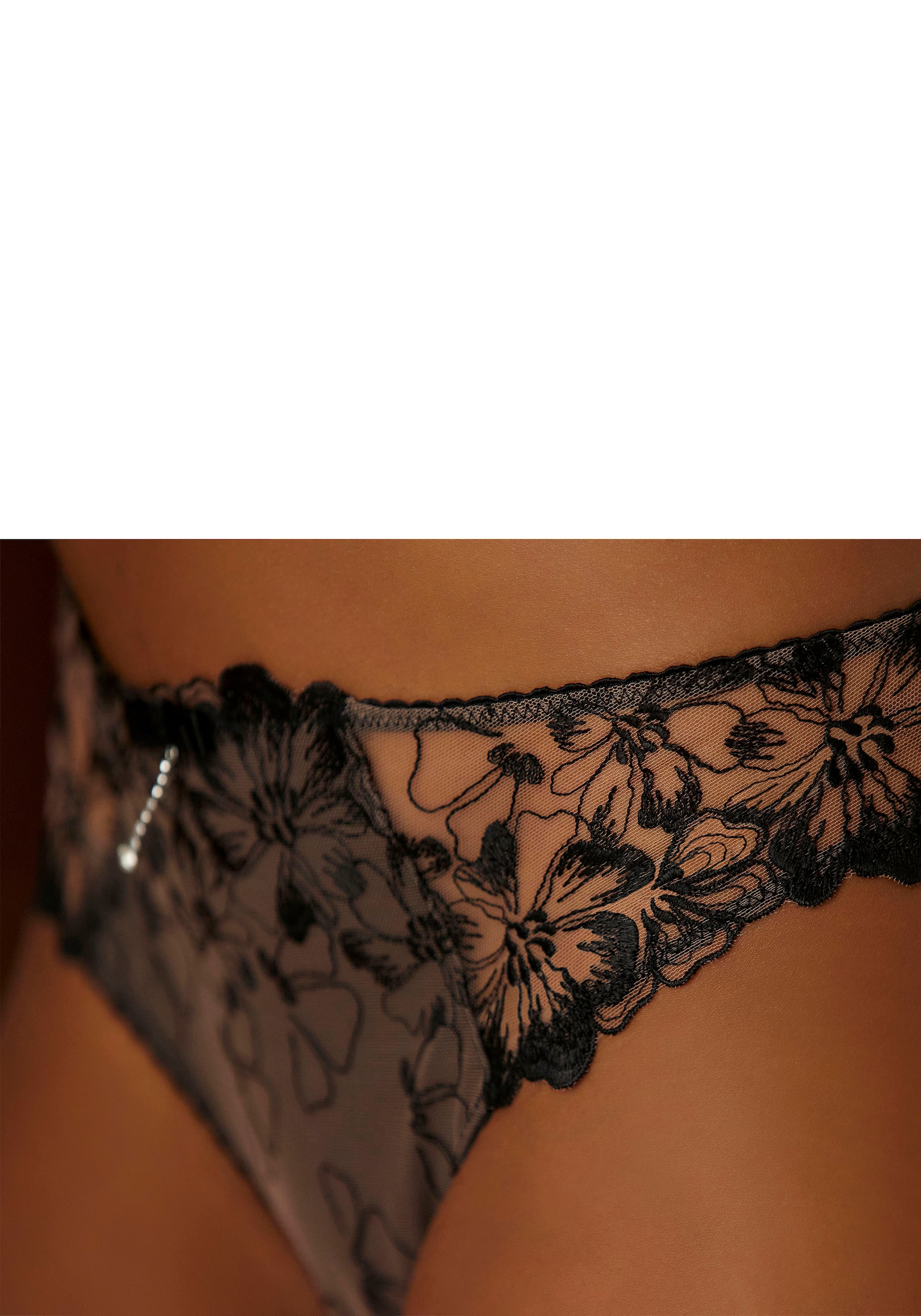 JETTE Tanga, in einzigartigem Blumen-Design