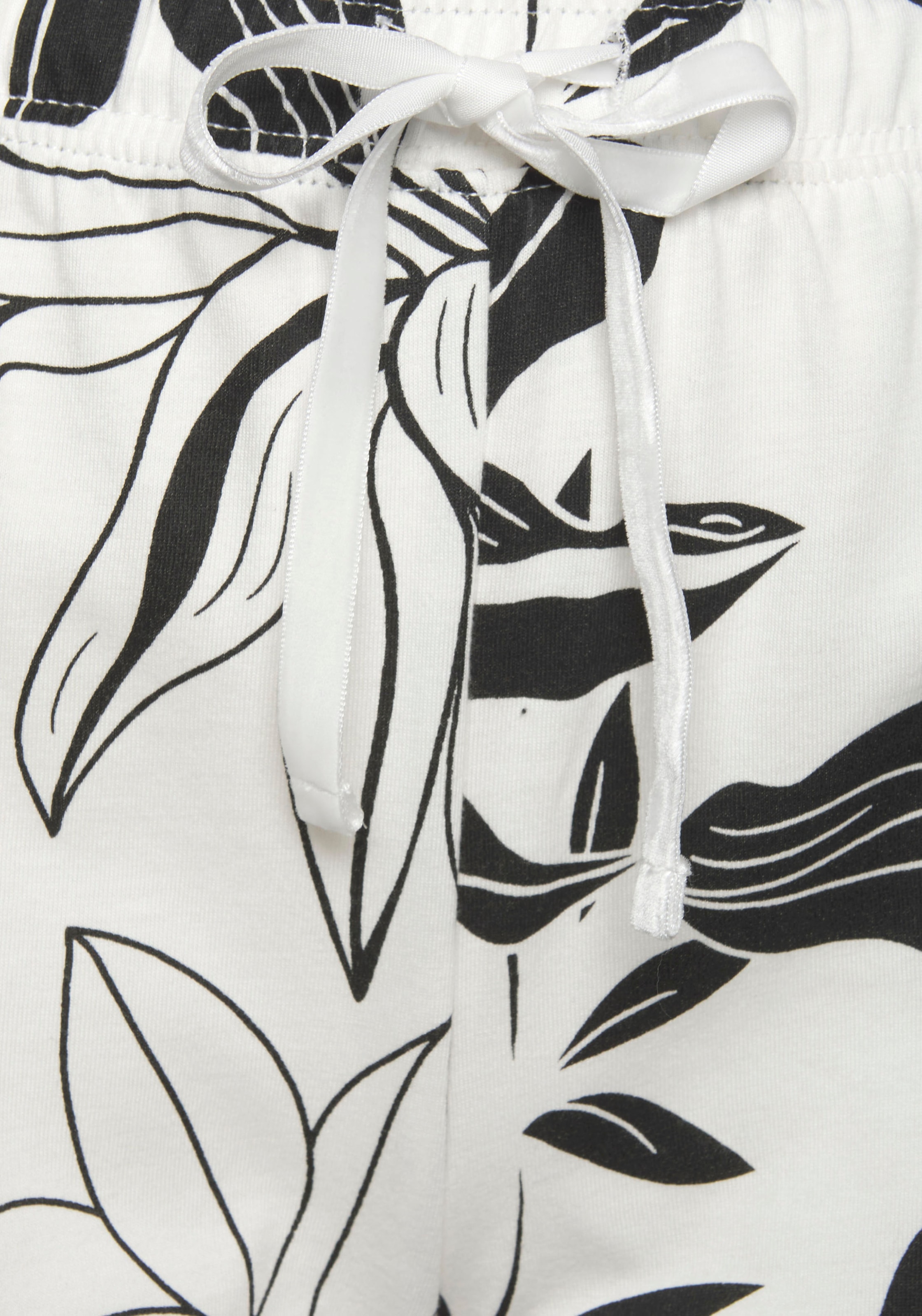 LASCANA Schlafshorts  mit floralem Druck