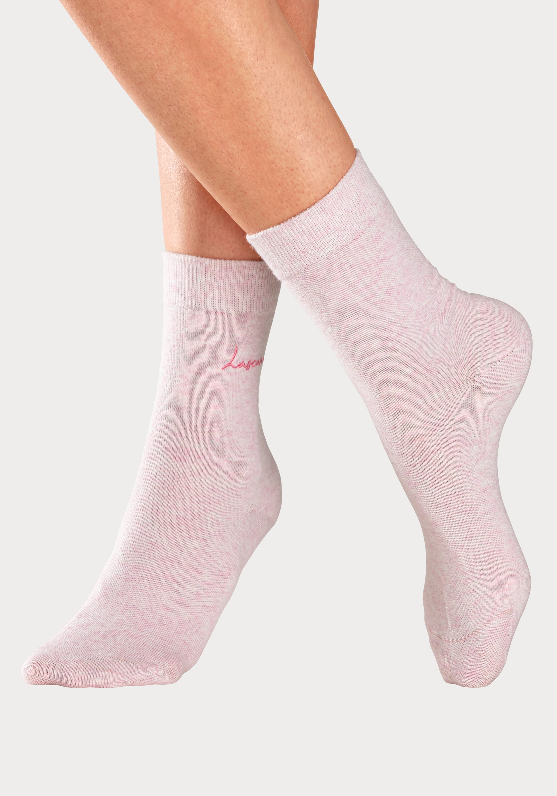 LASCANA Basicsocken, (Box, 7 Paar), mit hochwertiger Logo Stickerei