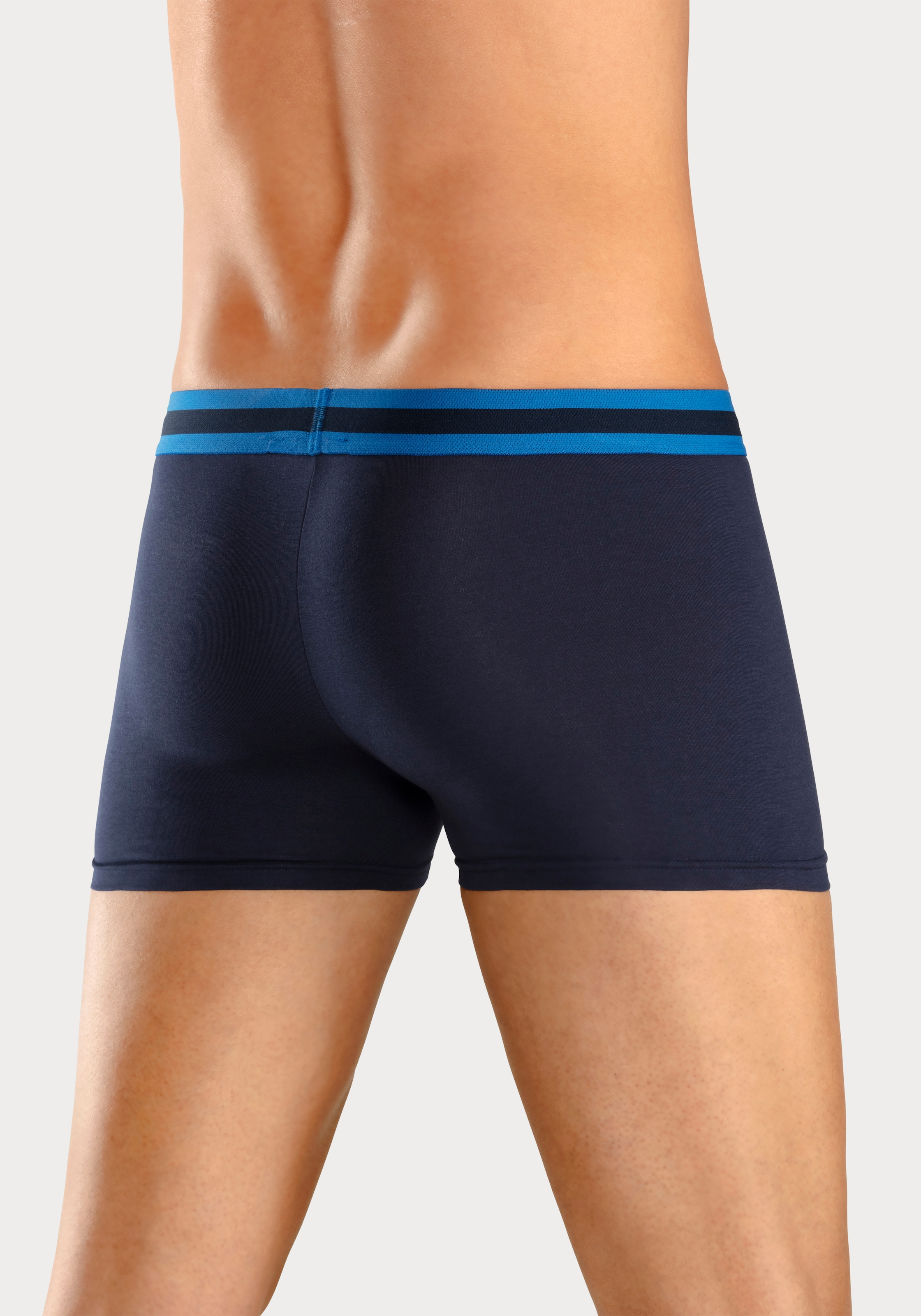 Bench. Boxer »Boxershorts für Herren«, (Packung, 4 St.), Unterhosen mit Overlock-Nähten vorn