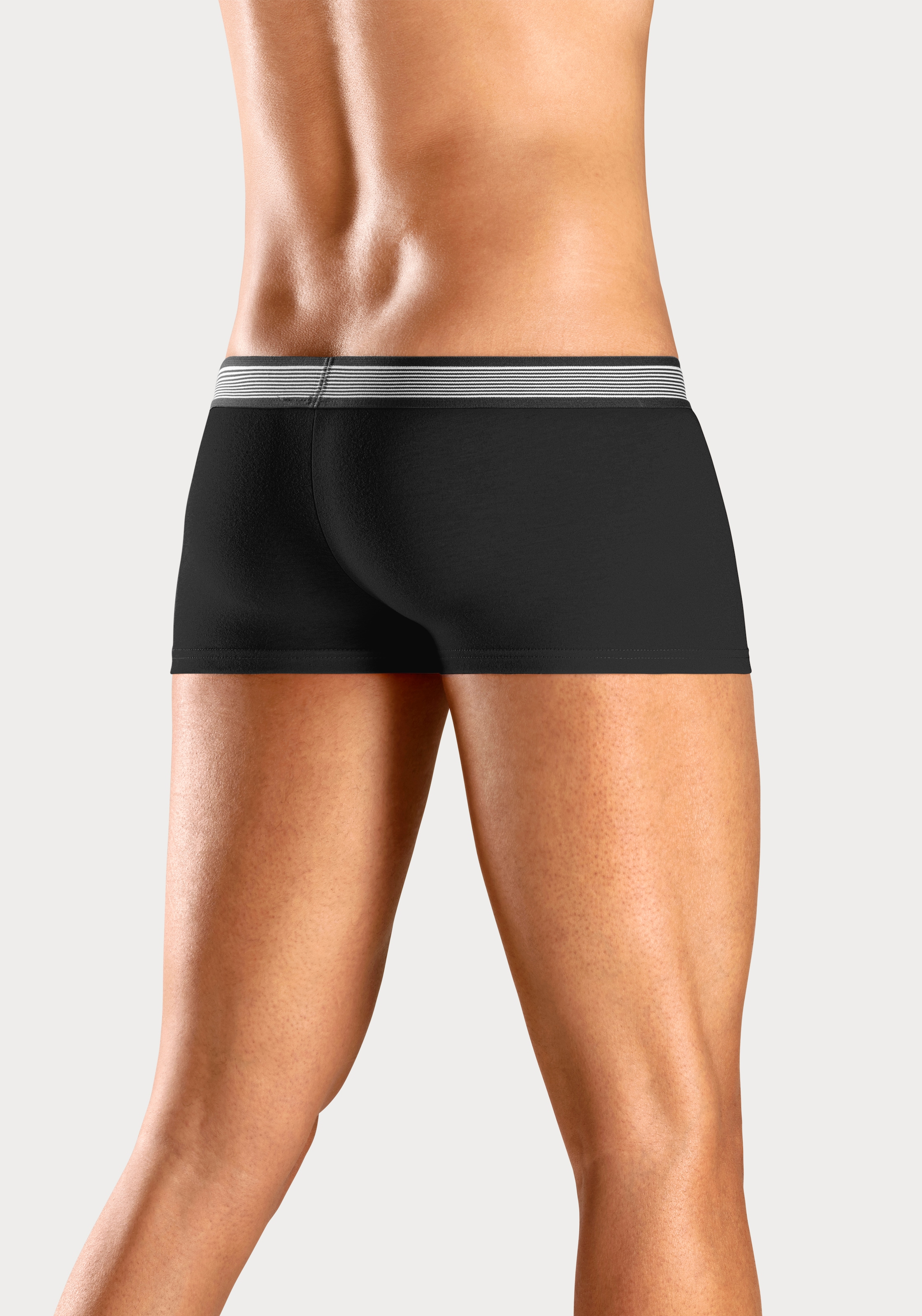 H.I.S Hipster, (Packung, 4 St.), knapp sitzende Boxershorts aus Baumwollmischung