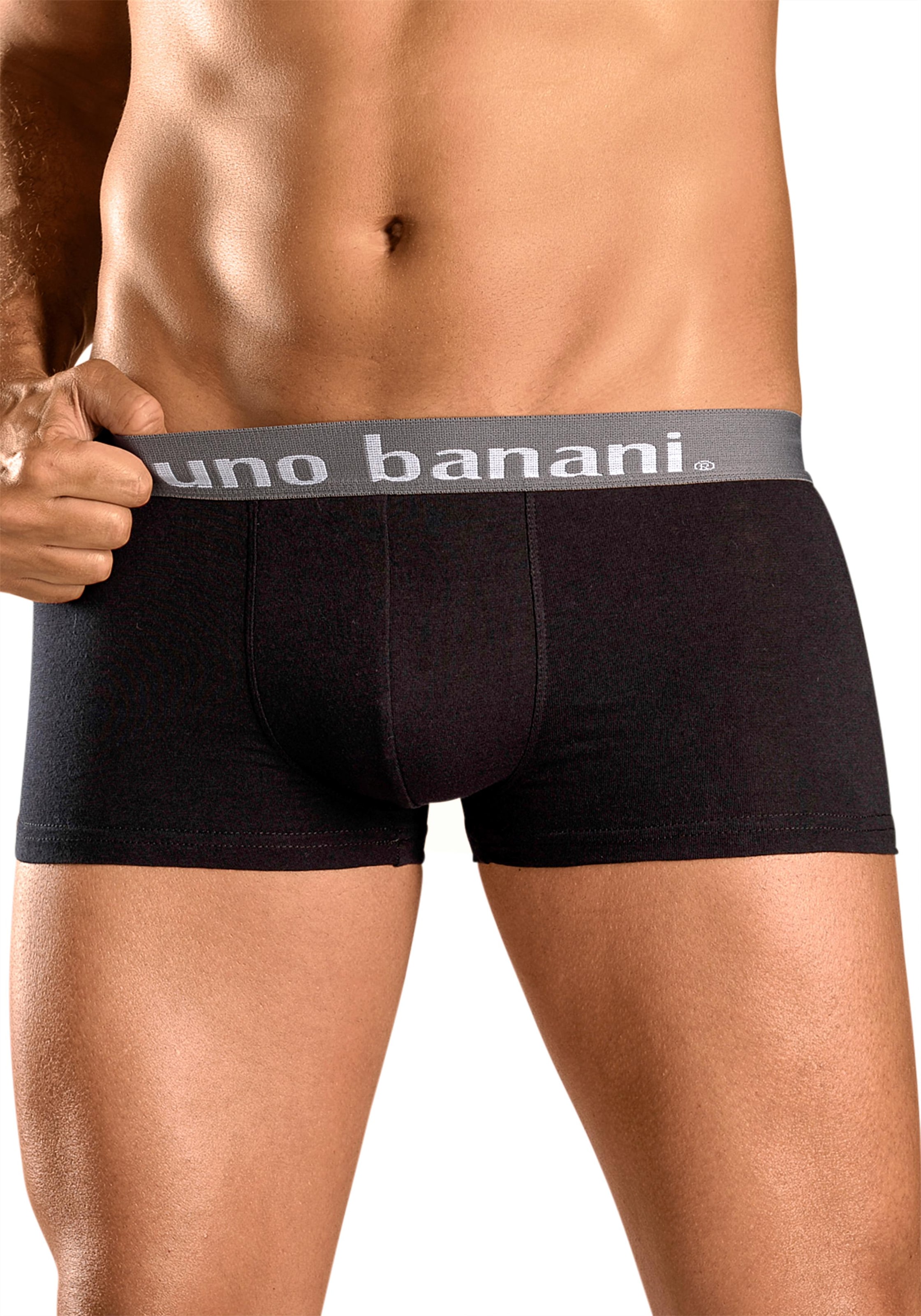 Bruno Banani Hipster, (Packung, 4 St.), knapp sitzende Boxershorts in uni oder gemustert aus Baumwollmischung