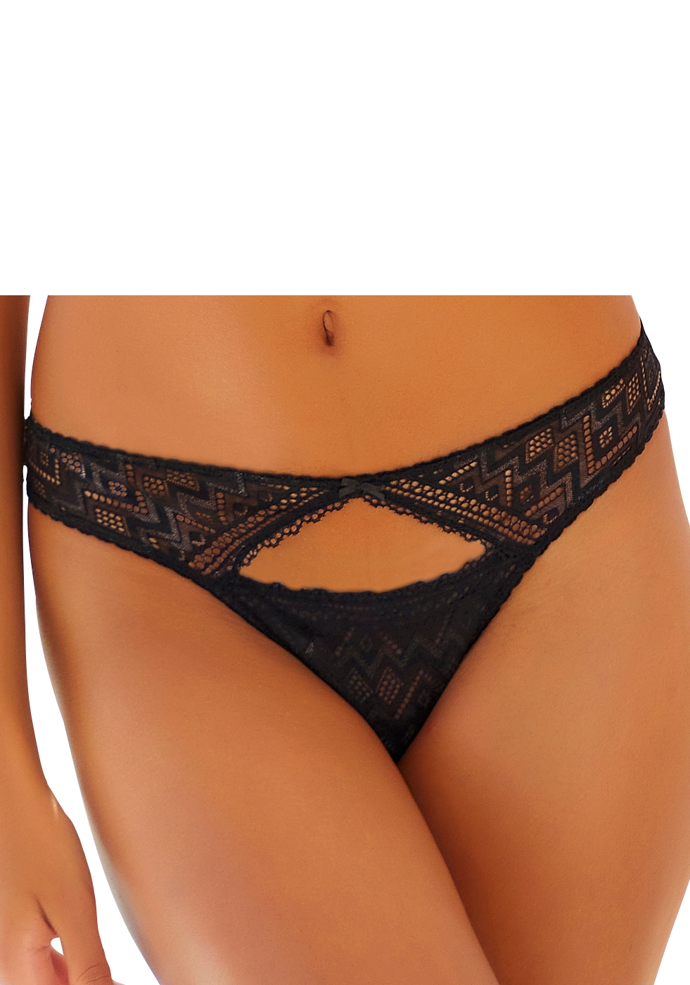 s.Oliver Bikinislip, aus graphischer Spitze mit modischem Cupt-Out