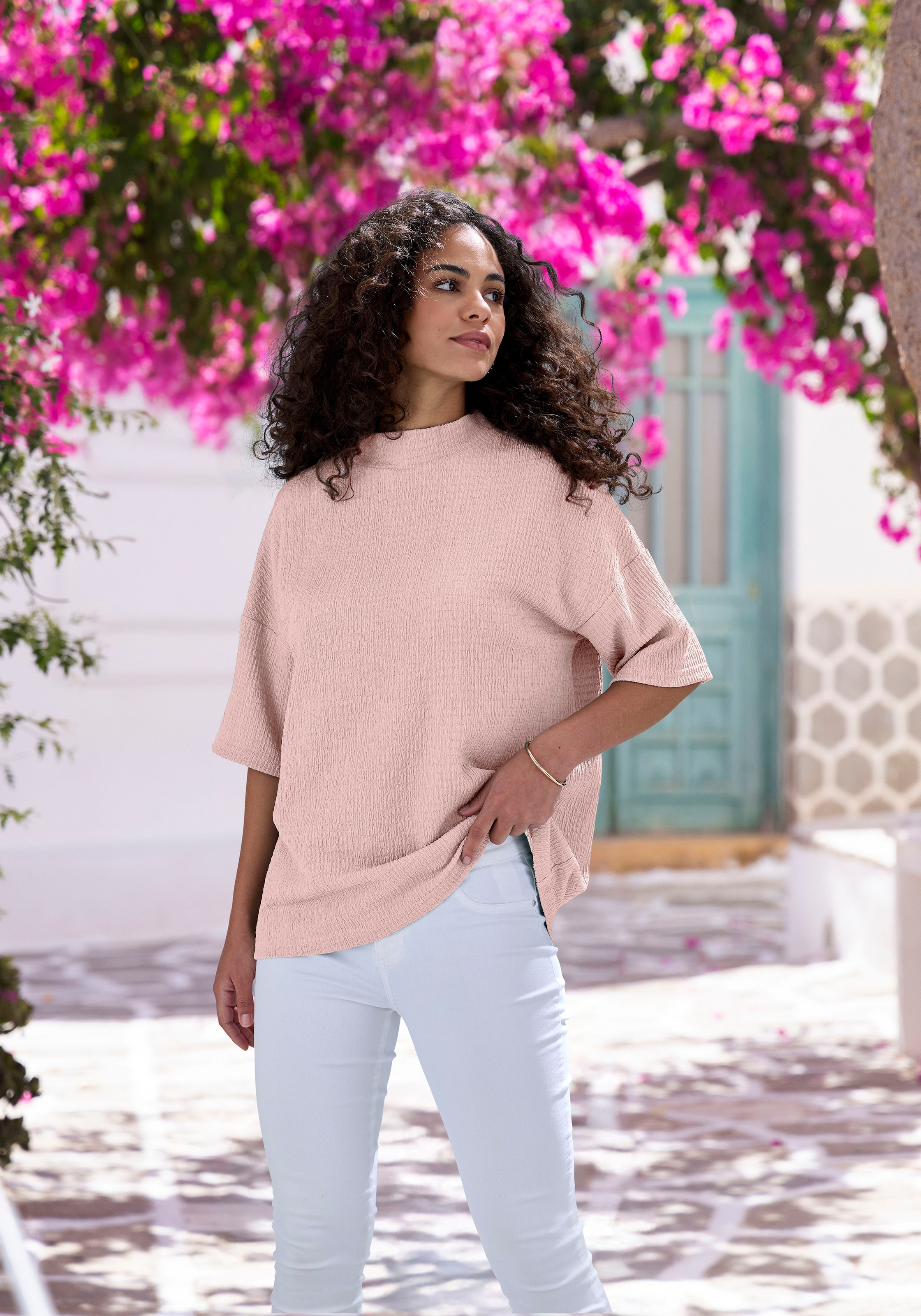LASCANA Kurzarmshirt »mit Stehkragen«, aus bügelfreier Crêpe-Qualität