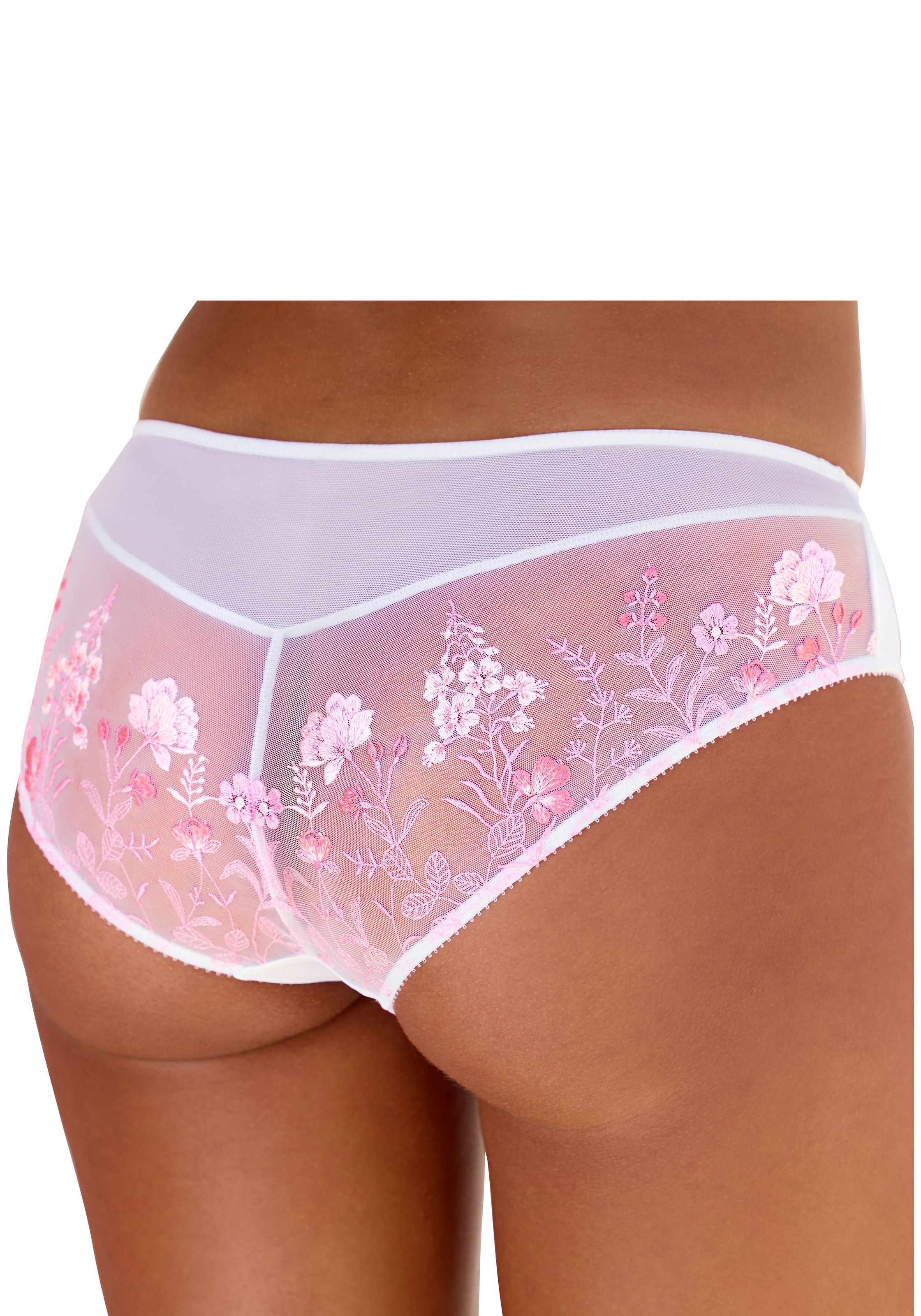 LASCANA Tanga »Maria« Edle Stickerei-Spitze hinten, vorne blickdichtes Microtouch, Dessous