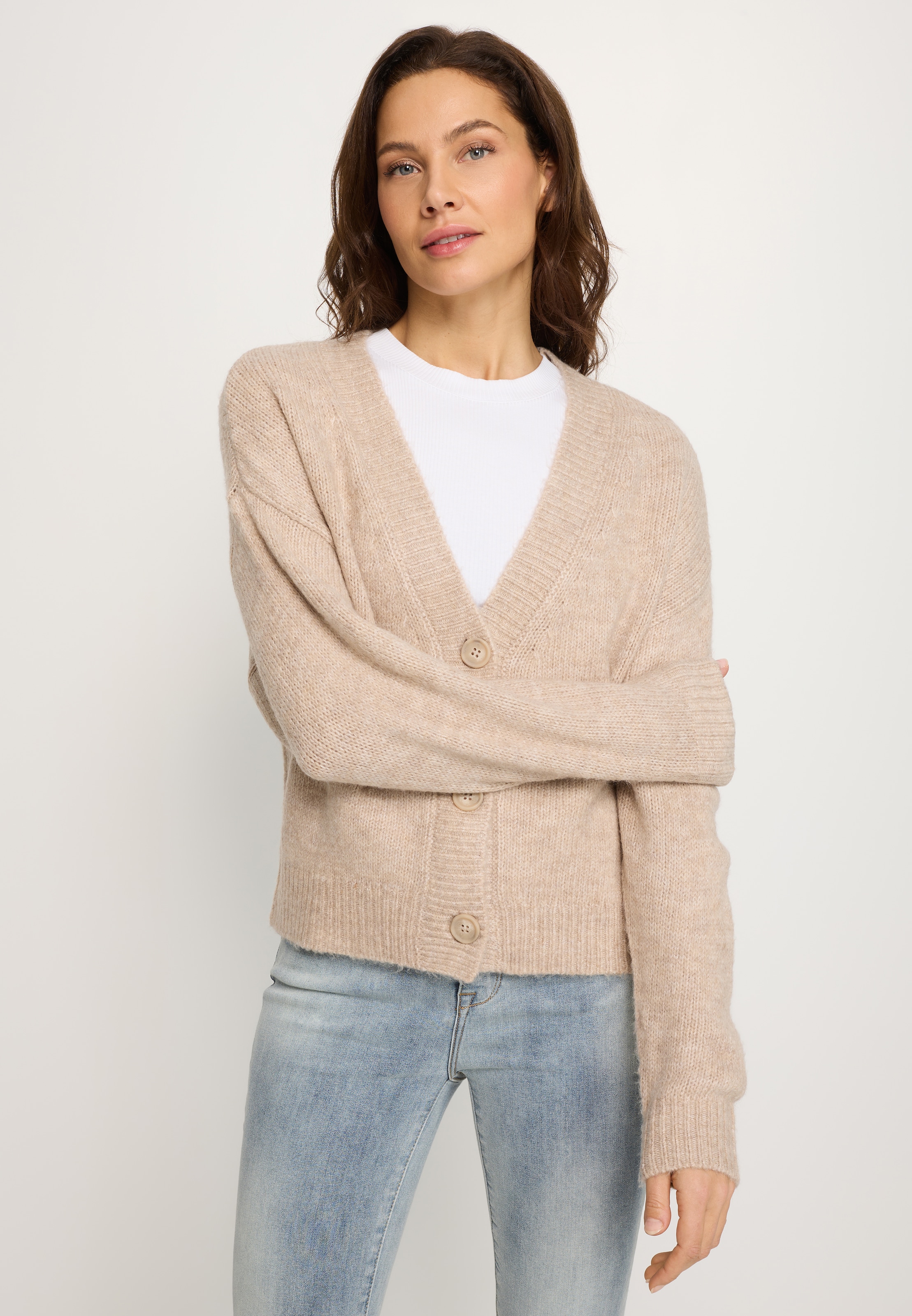 LASCANA Strickjacke mit Knopfleiste, weicher Cardigan