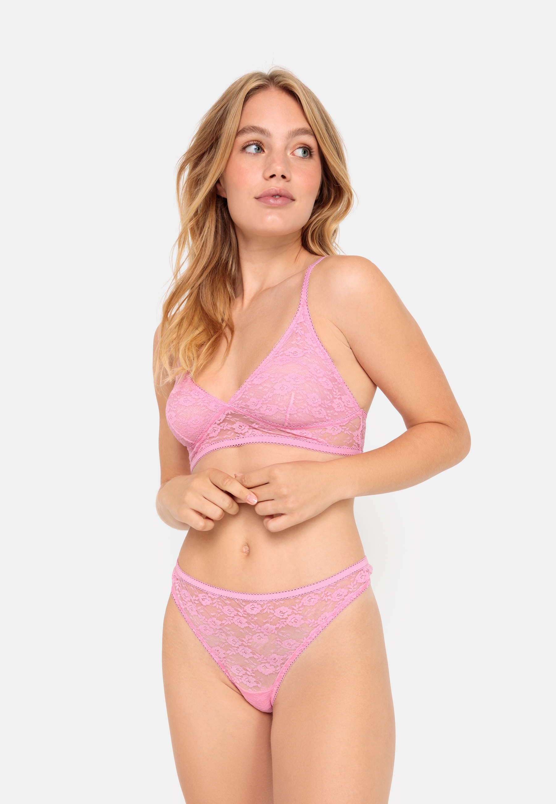 LSCN by LASCANA String, (1 St.), aus floraler Sptize