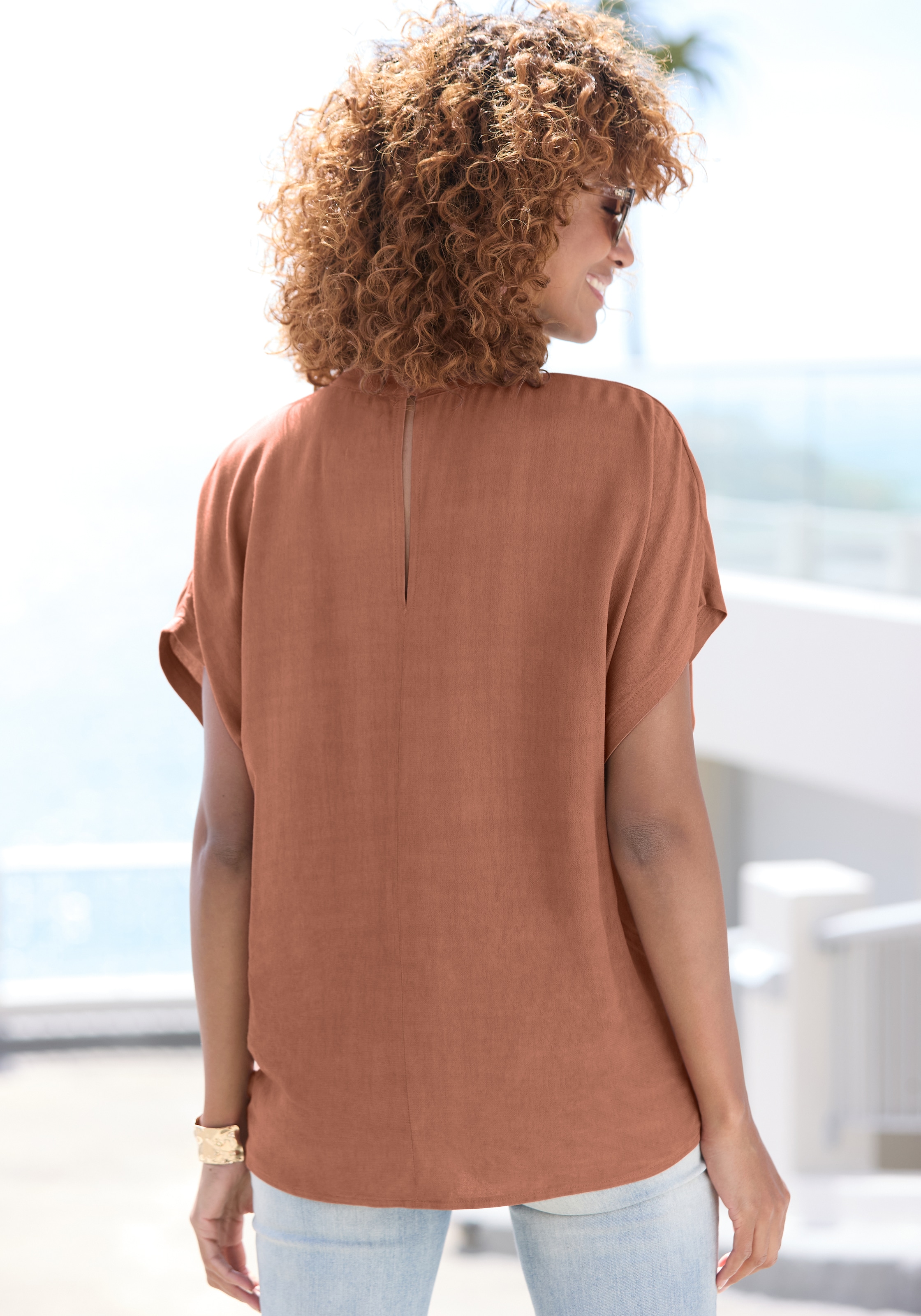 LASCANA Kurzarmbluse, in lockerer Passform, Damenbluse, sportlich elegant