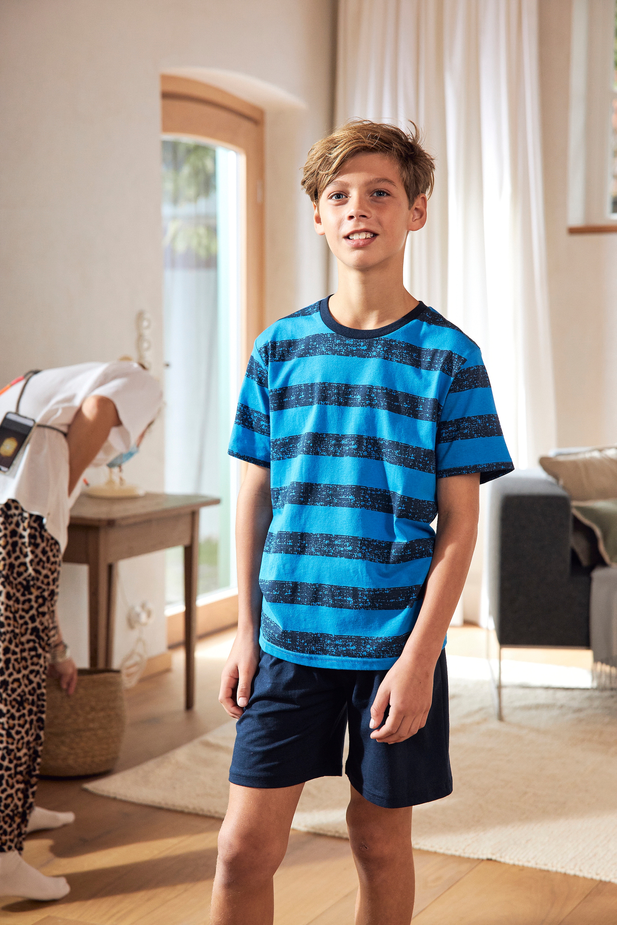 AUTHENTIC LE JOGGER Pyjama 2 Stück, 4 Stk. tlg., mit lässigem Druck und gedruckten Streifen