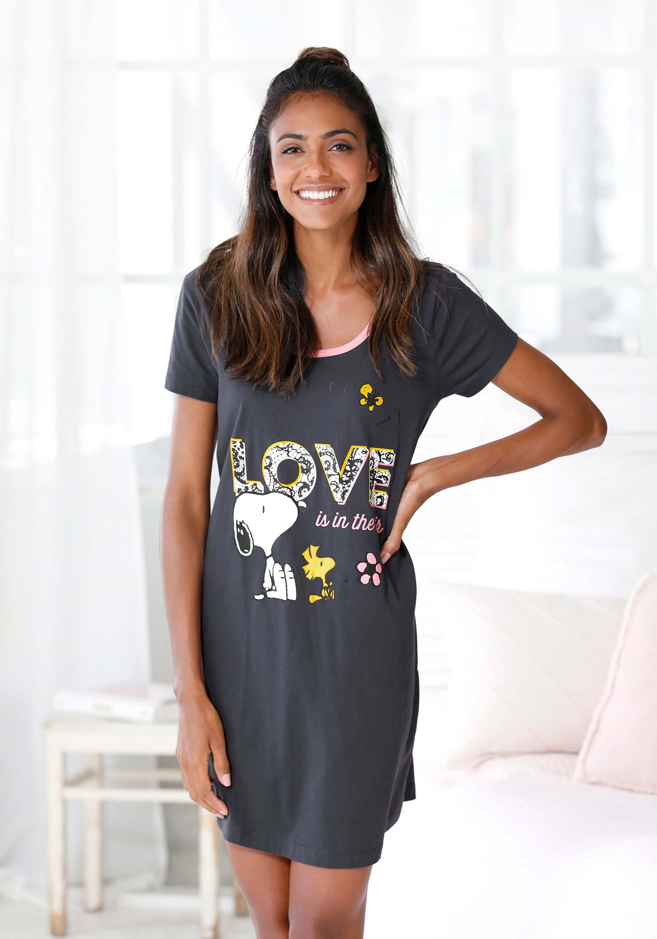 PEANUTS Sleepshirt, mit großem Snoopy-Motiv