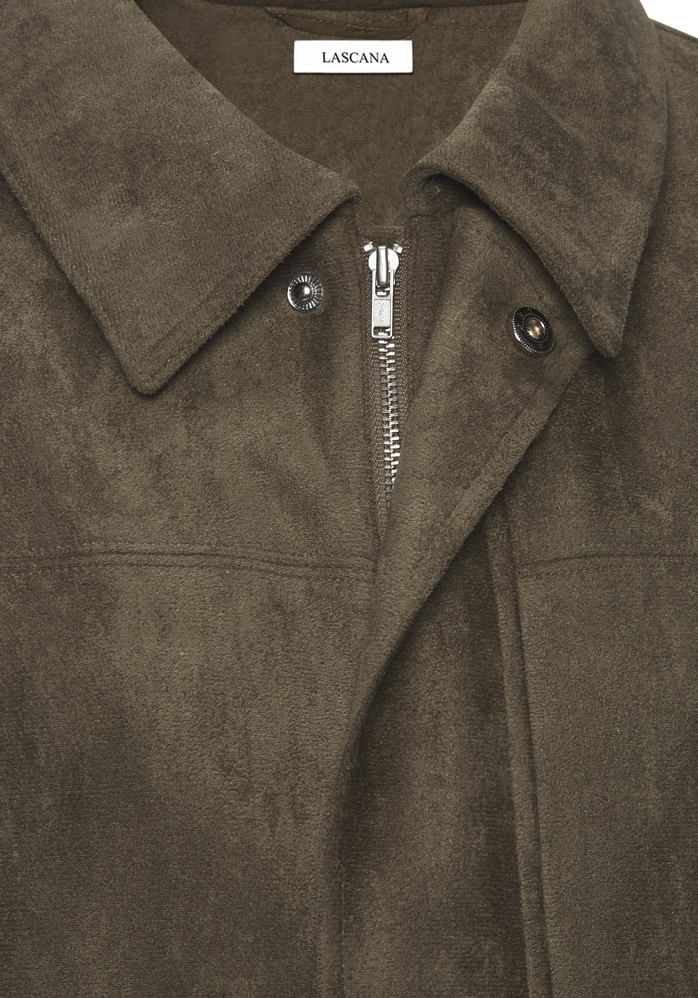 LASCANA Lederimitatjacke »in Veloursleder-Optik mit verdecktem Reißverschluss vorne, Oversize« modische Übergangsjacke aus Velourlederimitat, kurze Lederimitatjacke