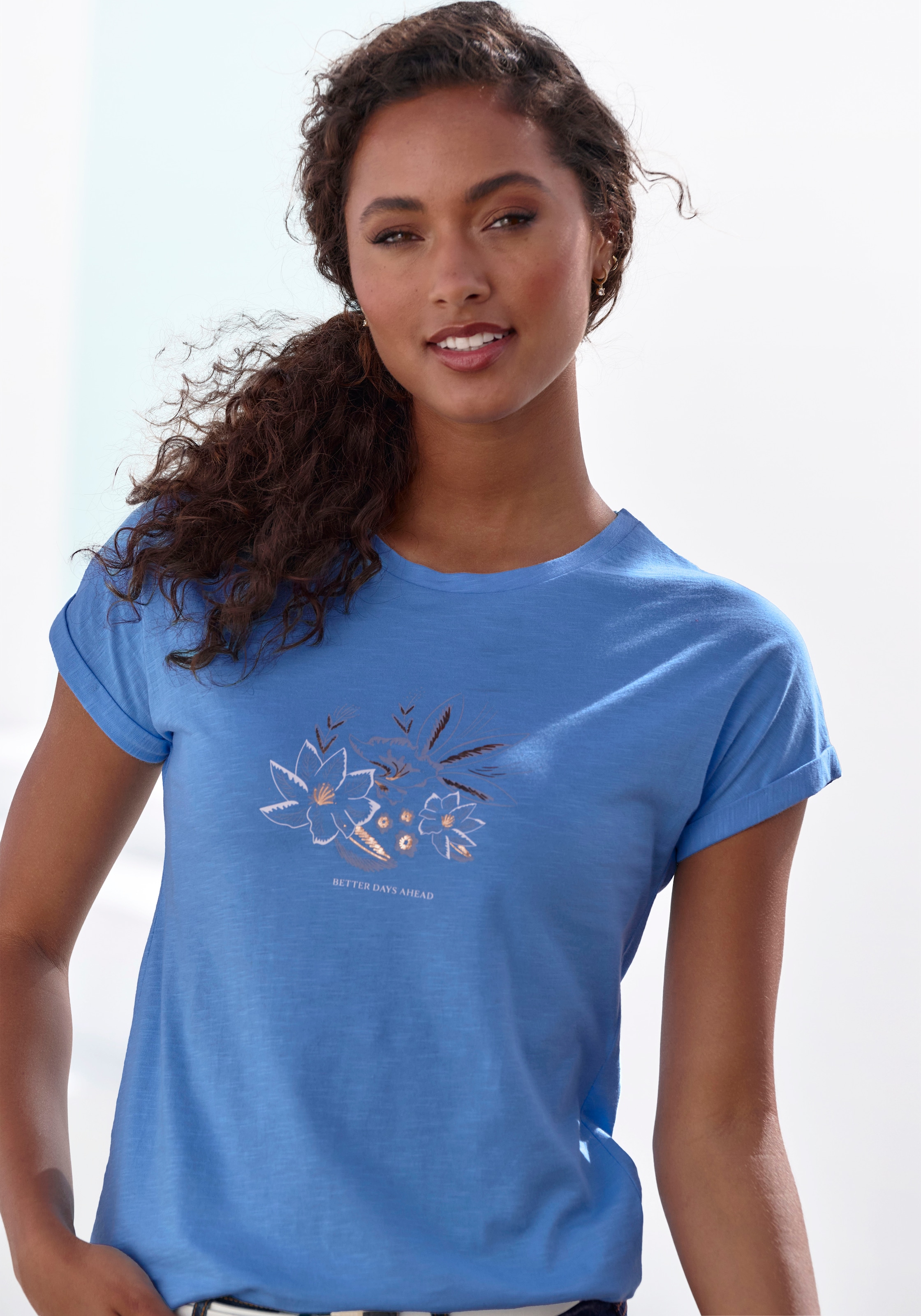 Vivance T-Shirt »mit goldenfarben schimmerndem Folienprint«, aus weicher Baumwoll-Qualität