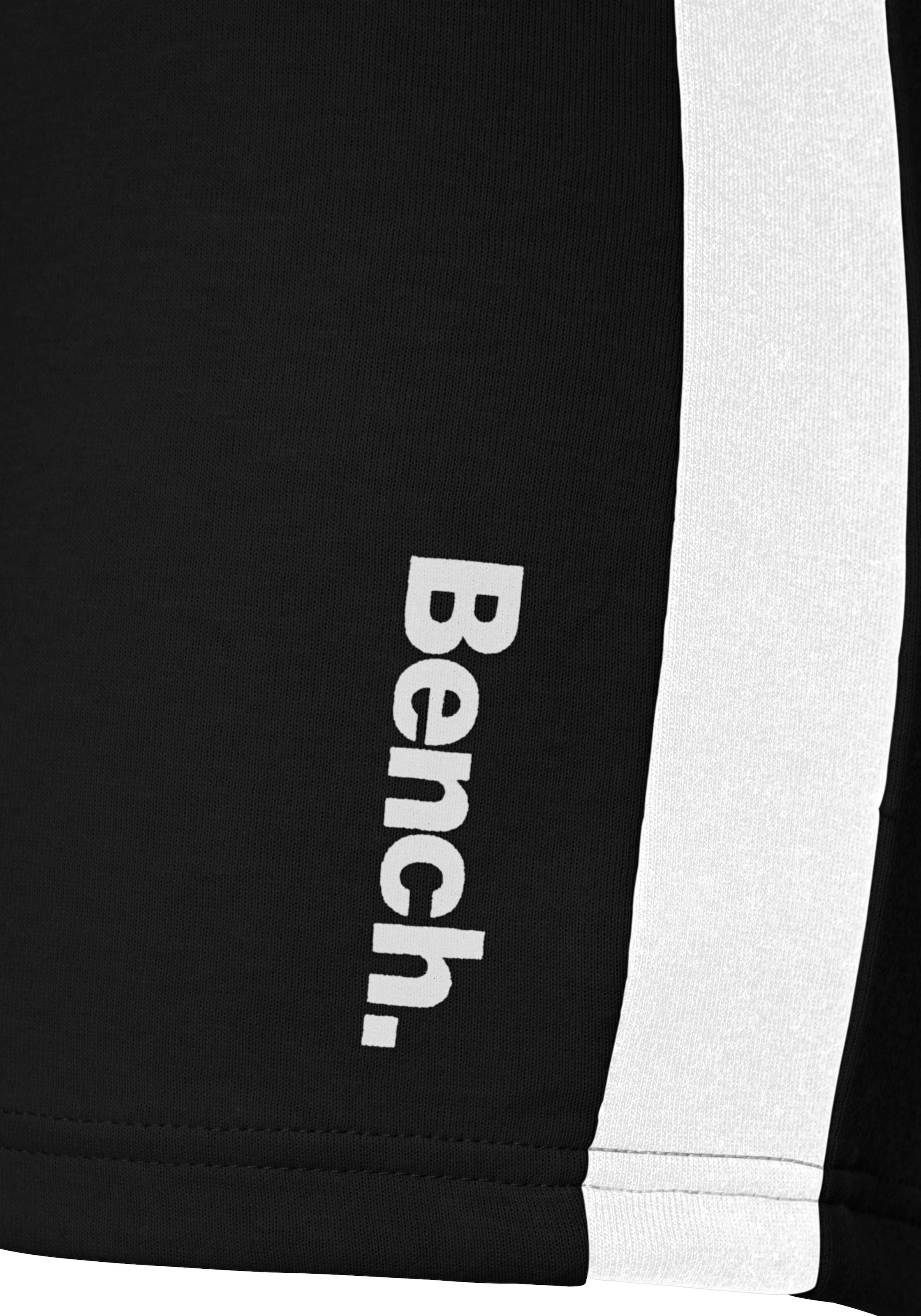 Bench. Loungewear Relaxshorts, Kurze Hose mit Seitenstreifen, Loungewear