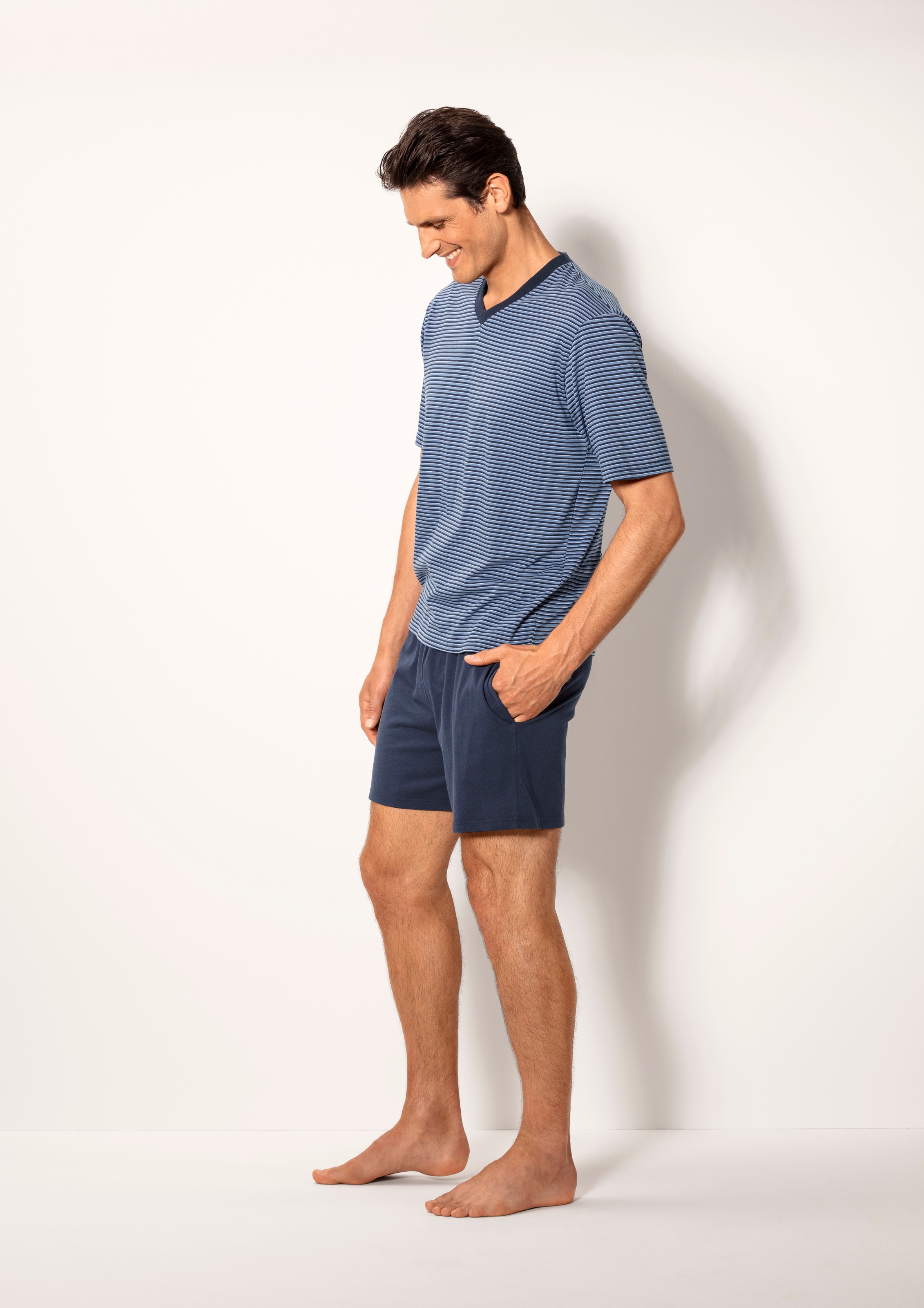 le jogger® Pyjama, (Packung, 4 tlg., 2 Stück), Schlafanzug mit garngefärbtem Streifen