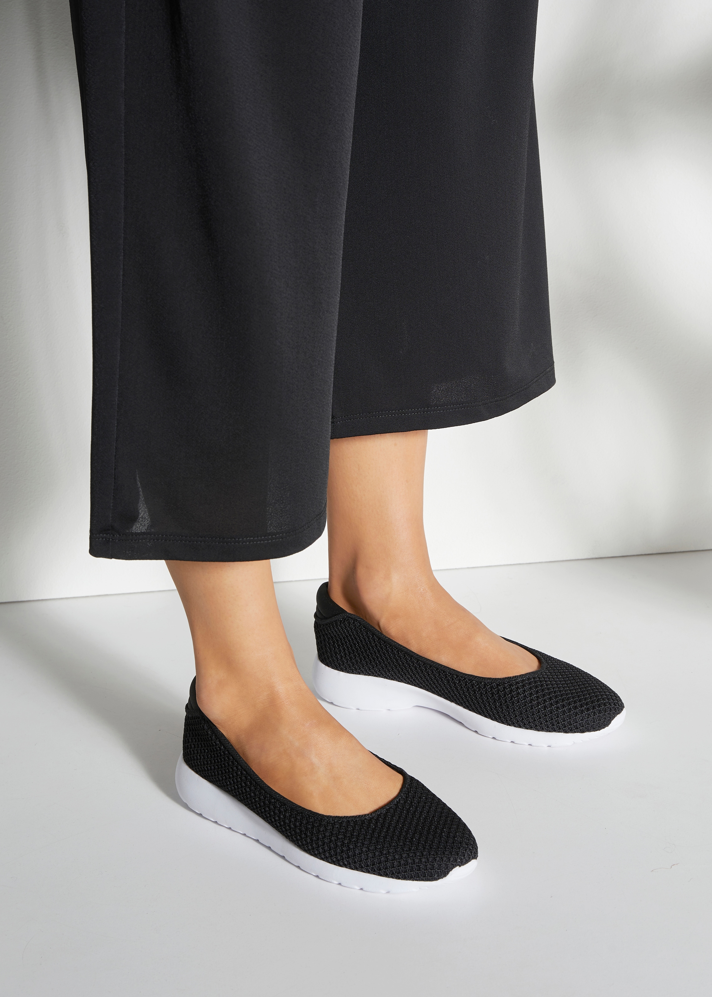 LASCANA Ballerina, Freizeitschuh, Slipper, Halbschuh, Sneaker Slip-In, leichte Mesh-Optik