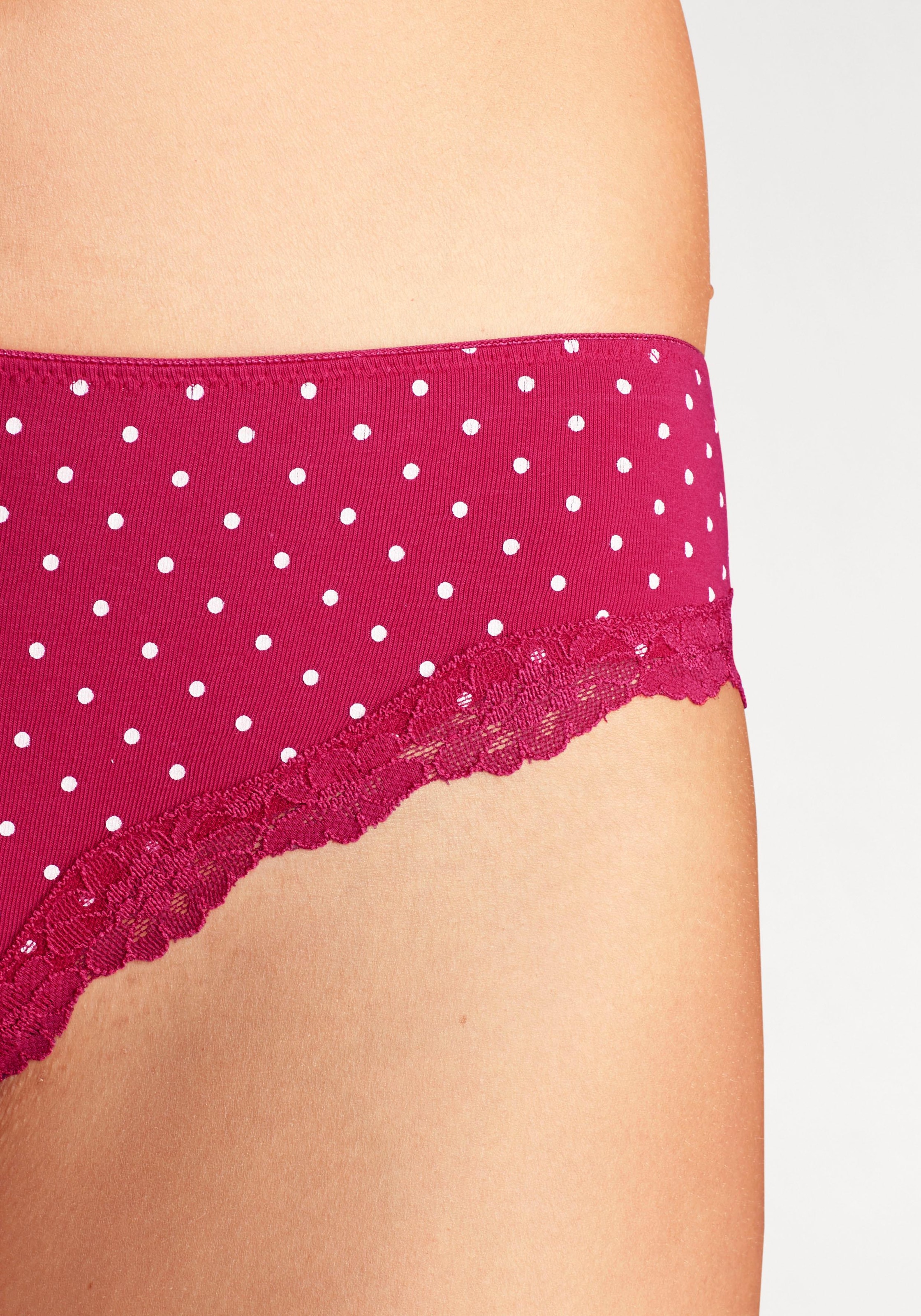 LASCANA Slip, (3er-Pack), aus elastischer Baumwolle mit zarter Spitze