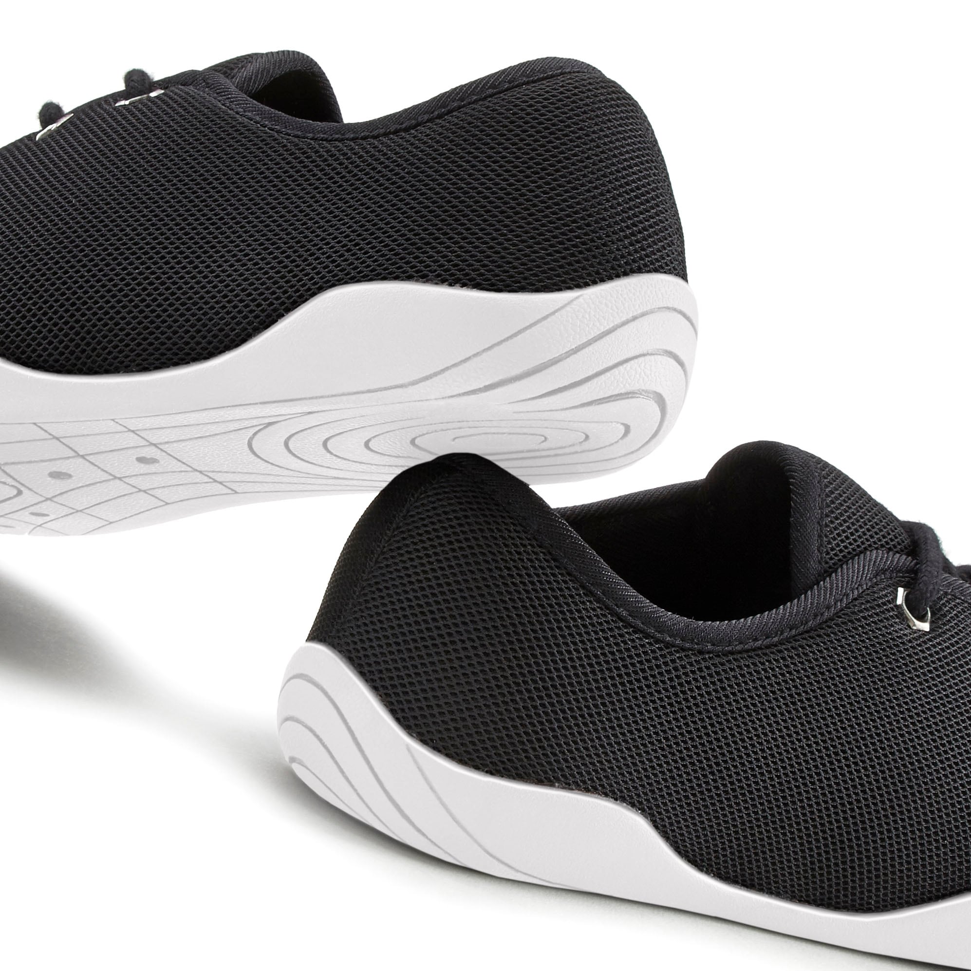 LASCANA Sneaker, mit ultraflache Sohle, superleicht, Schnürhalbschuhe, Unisex VEGAN