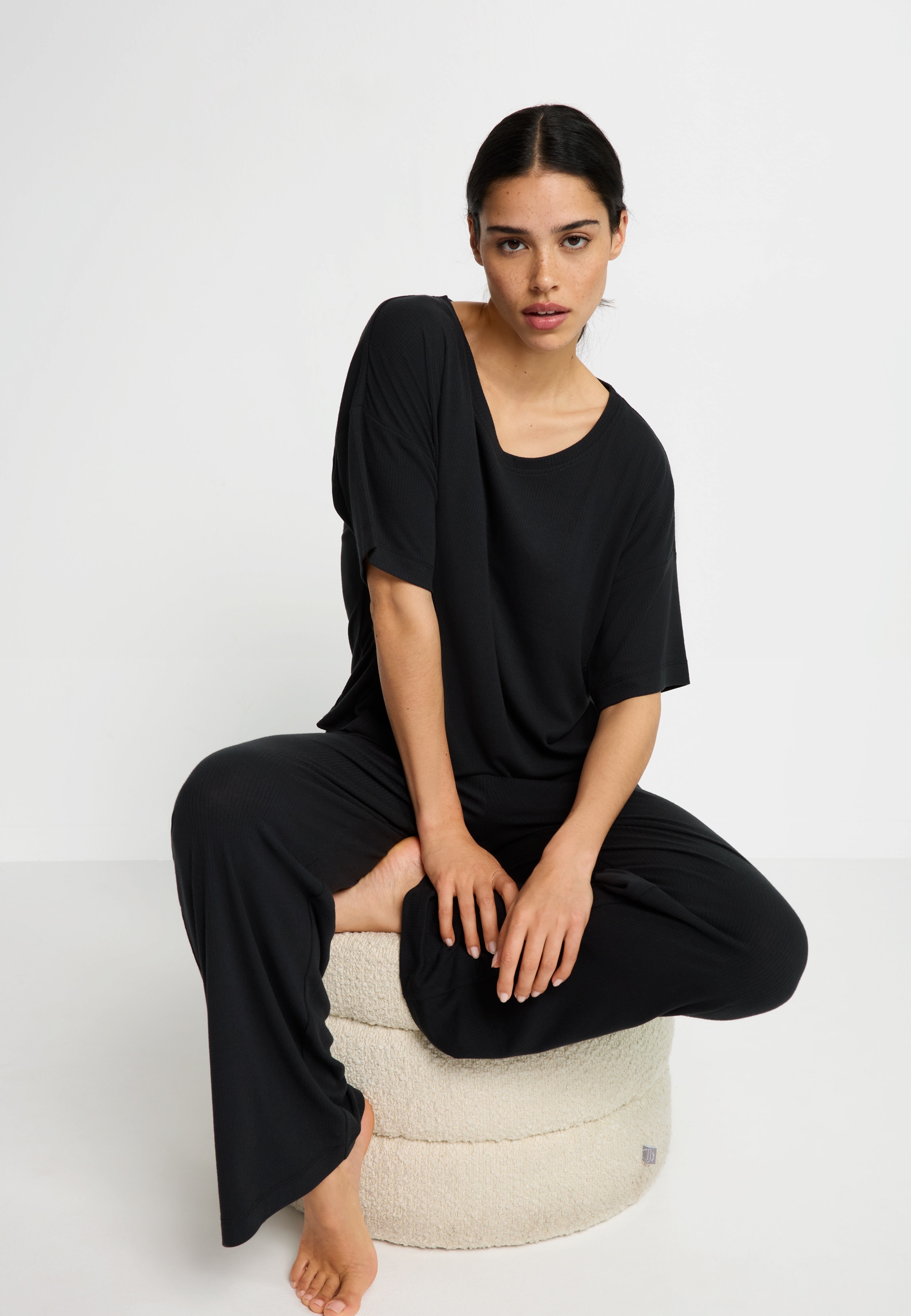 LSCN by LASCANA Pyjama Set, 2 Stk. mit kleiner Zierknopfleiste an der Hose