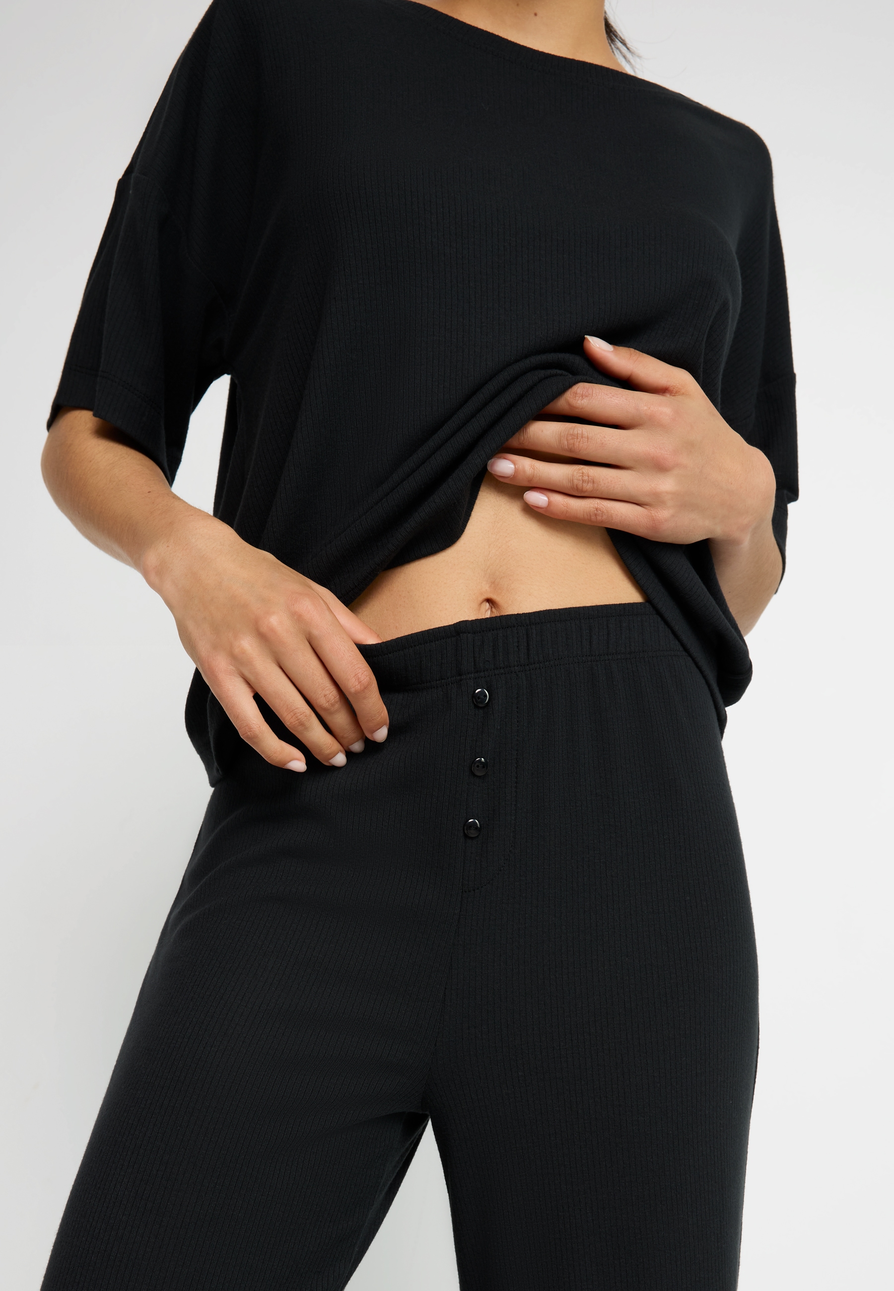 LSCN by LASCANA Pyjama Set, 2 Stk. mit kleiner Zierknopfleiste an der Hose