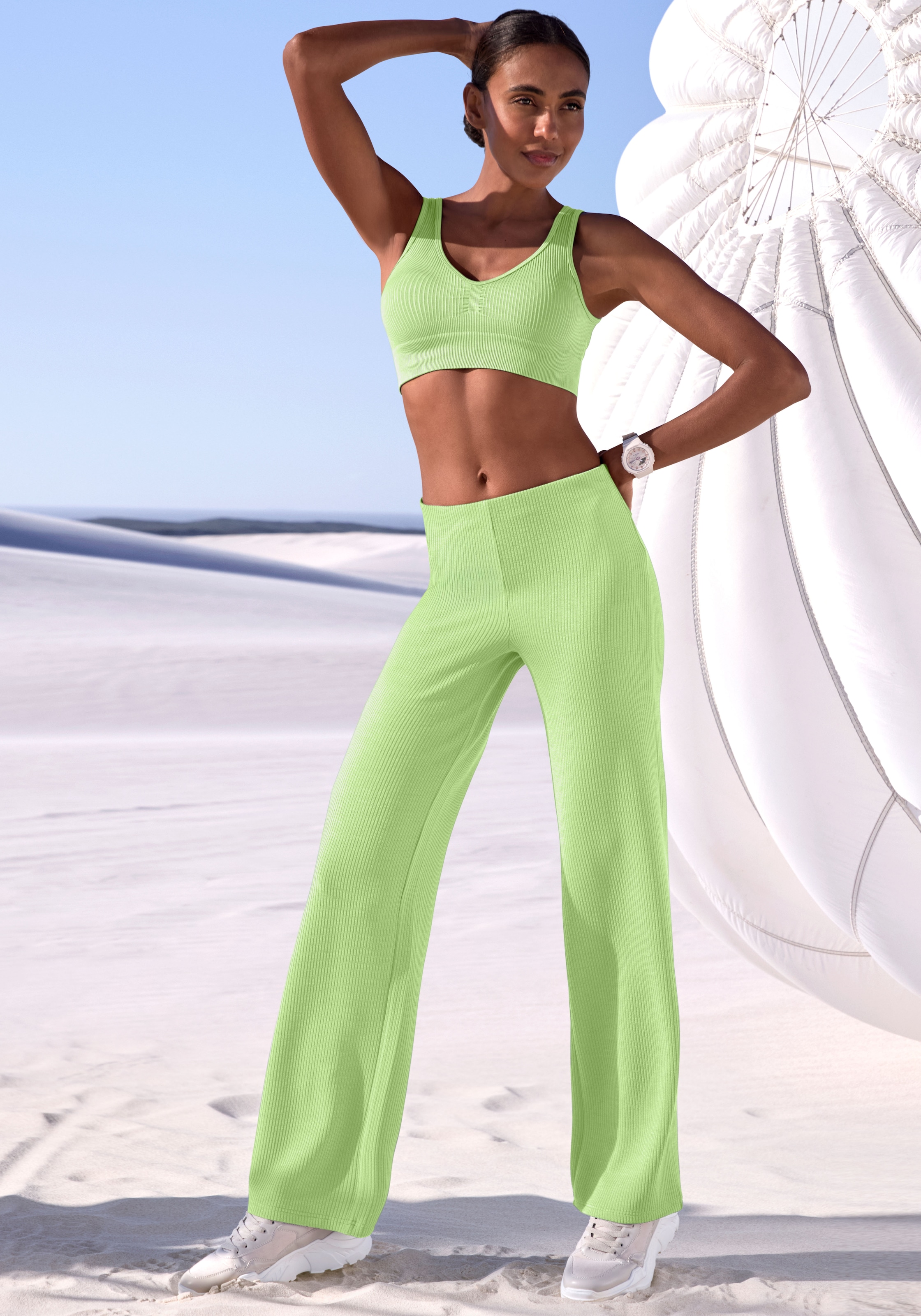 LASCANA ACTIVE Sporthose  aus elastischer Rippstruktur