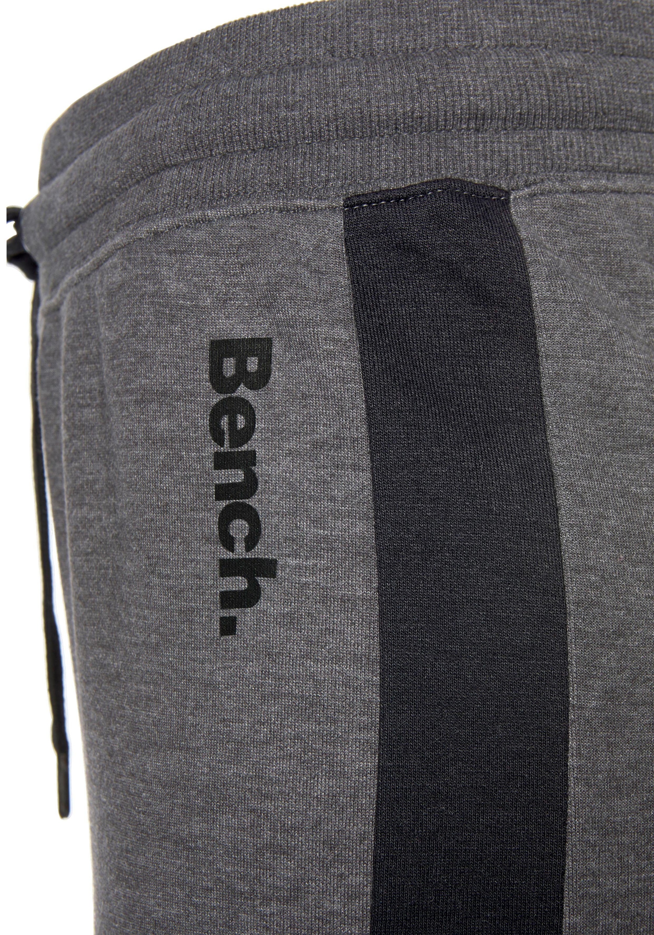 Bench. Loungewear Loungehose, mit Seitenstreifen und geradem Bein, Loungeanzug