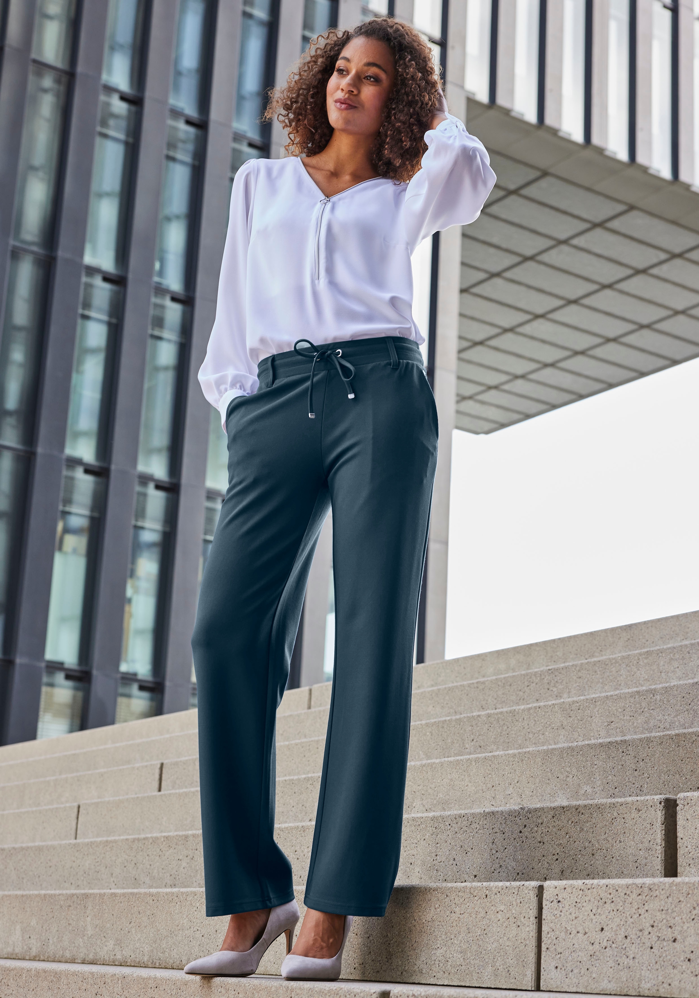 LASCANA Homewearhose  in weich fließendem Material, Loungewear