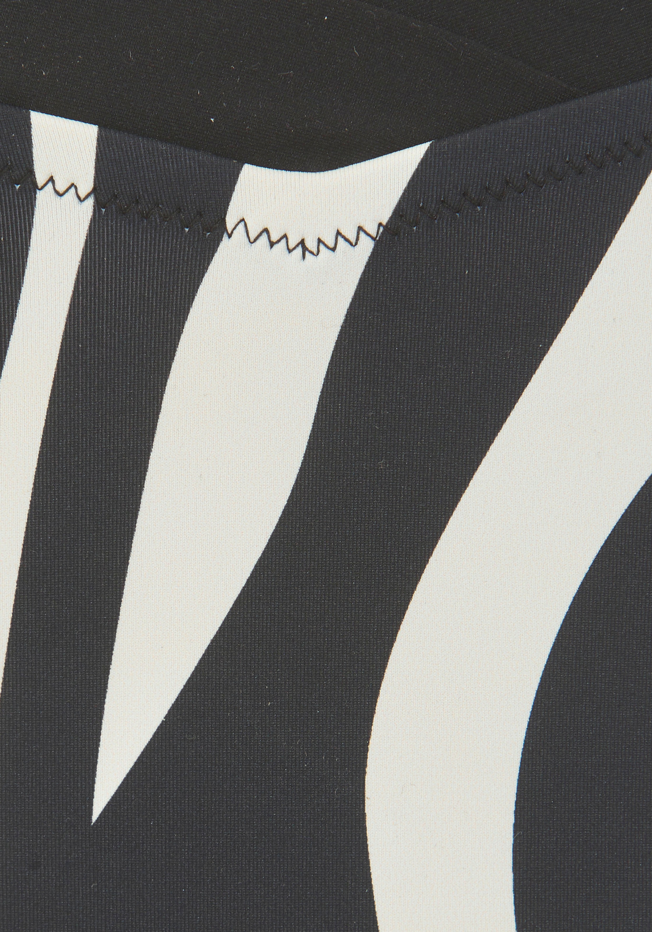 French Connection Bandeau-Bikini »Louise«, V-förmige Schnalle zwischen den Cups