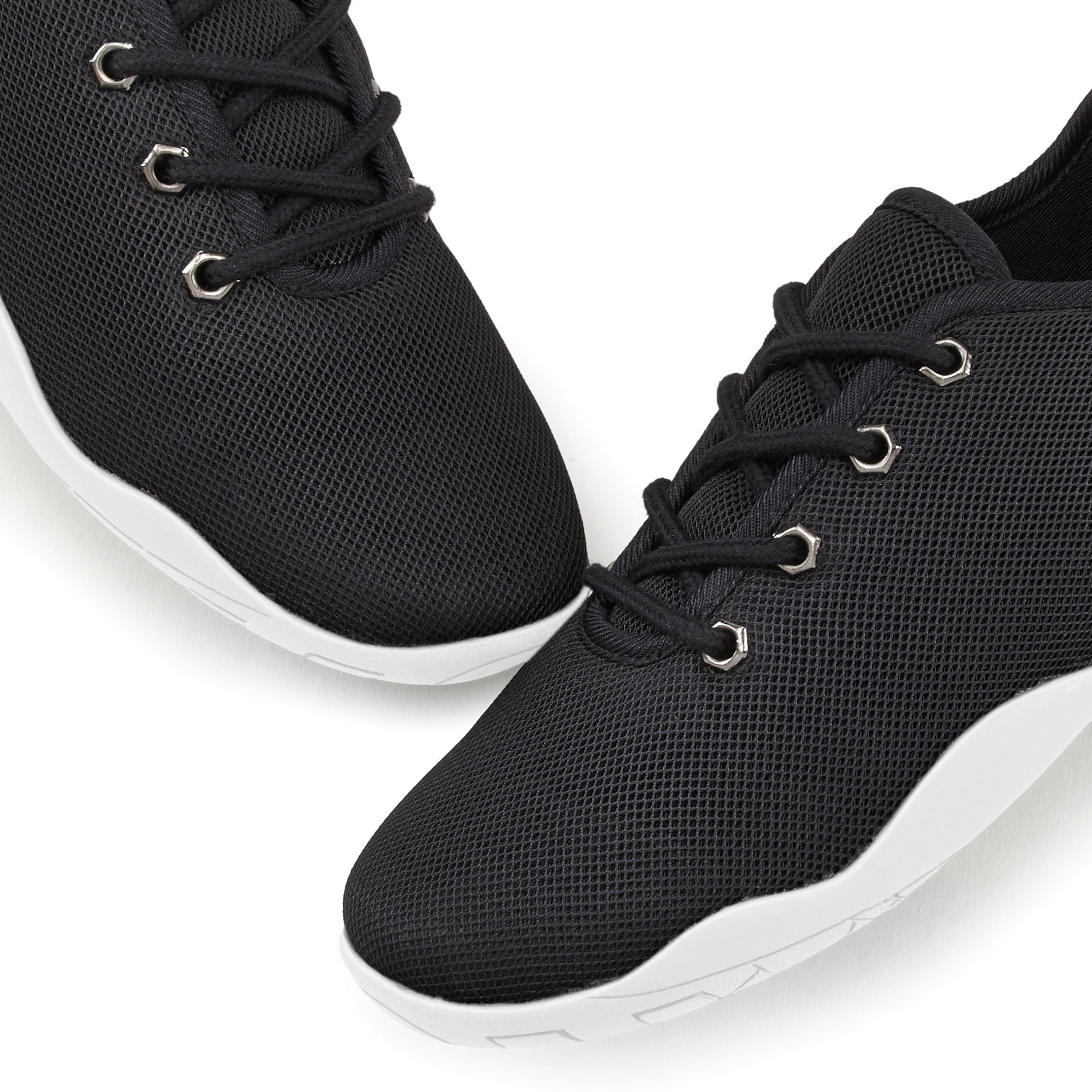 LASCANA Sneaker, mit ultraflache Sohle, superleicht, Schnürhalbschuhe, Unisex VEGAN