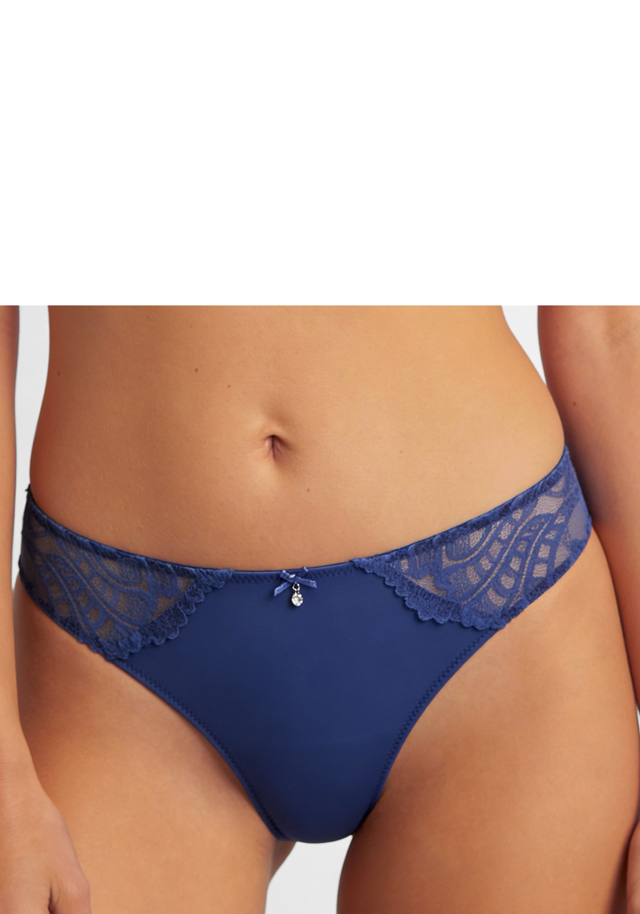 LASCANA Tanga »Flora« hinten aus leicht transparenter Spitze