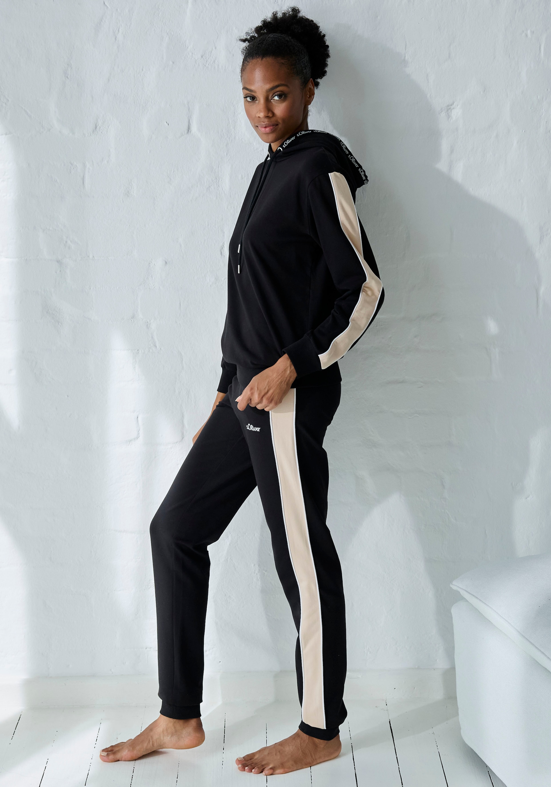s.Oliver Sweathose, mit Seitenstreifen und Pipings, Loungewear