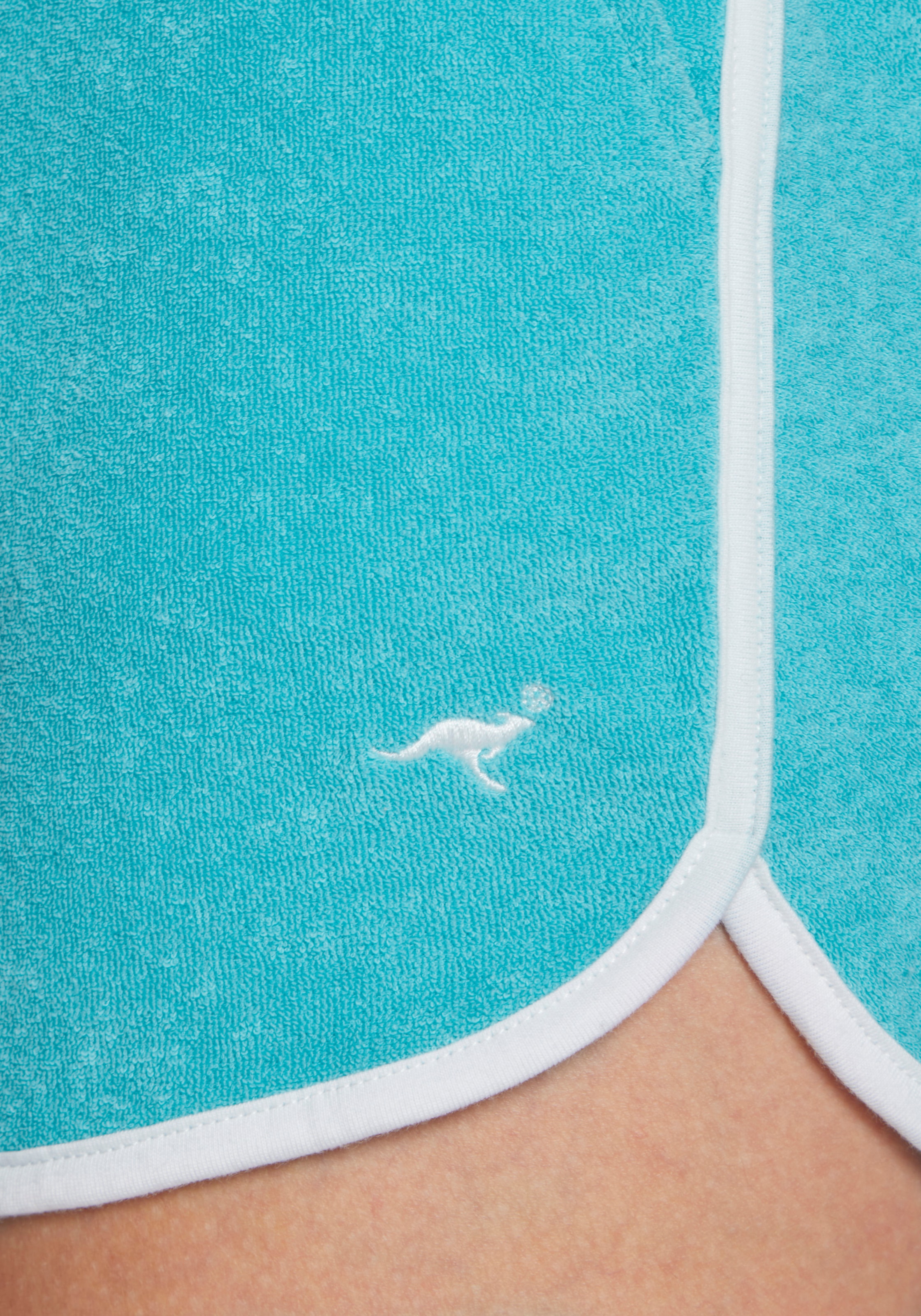 KangaROOS Relaxshorts  mit sportlichem Seitenstreifen und weichem Frottee Material
