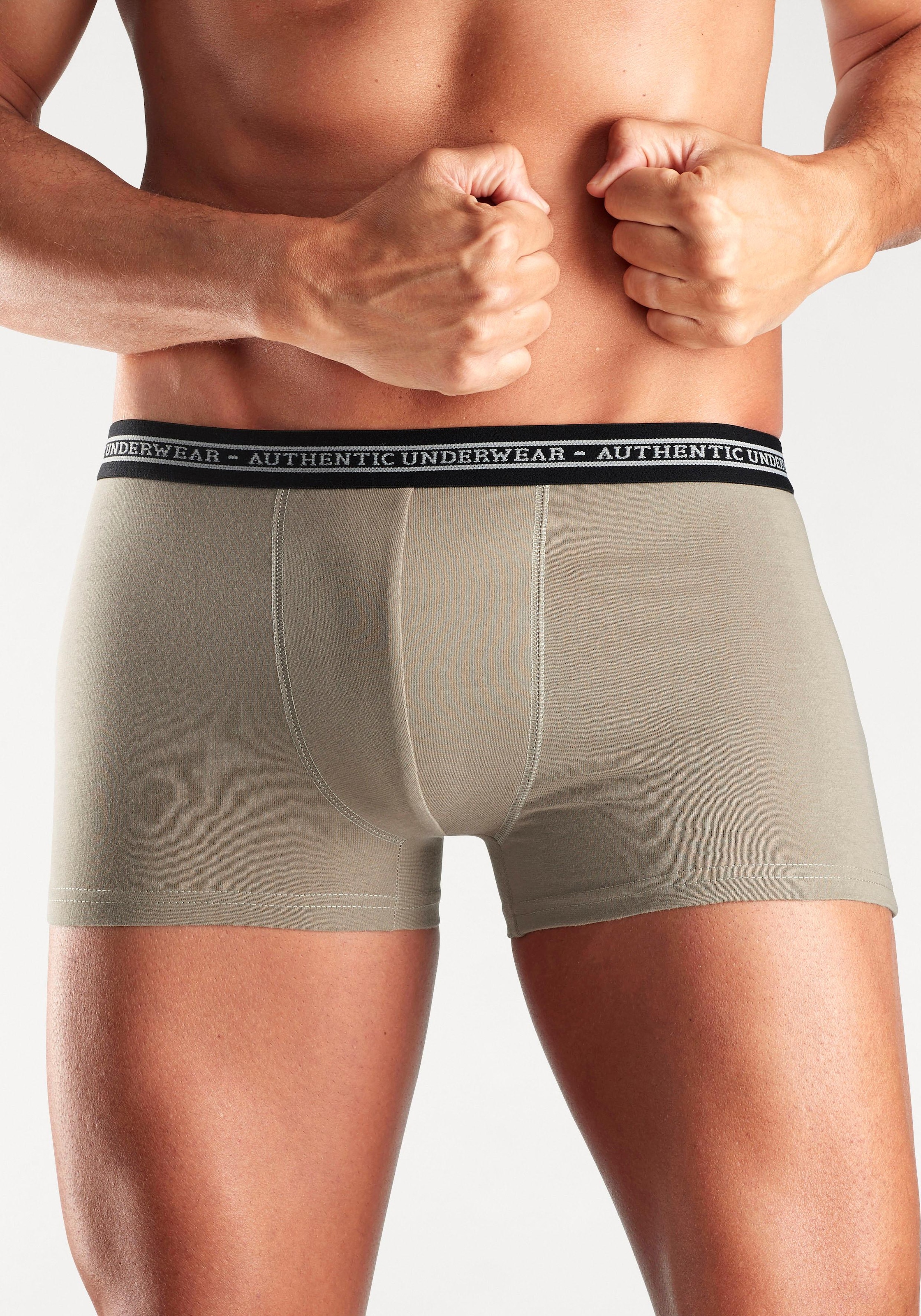 AUTHENTIC UNDERWEAR Boxer »Boxershorts für Herren«, (Packung, 4 St.), schwarzer Webbund mit Logoschriftzug