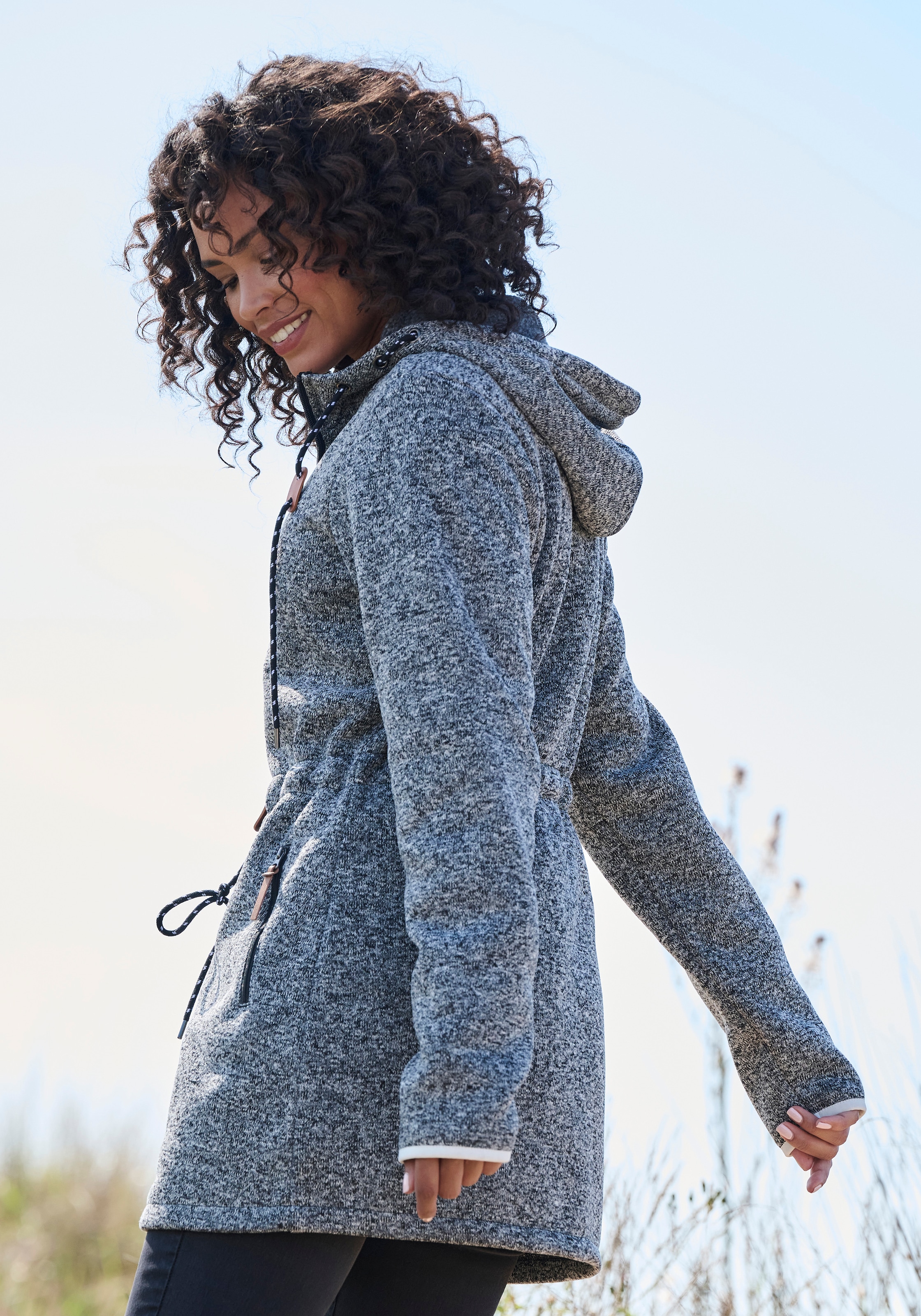 LASCANA Fleecejacke, mit Kapuze, mit Kapuze
